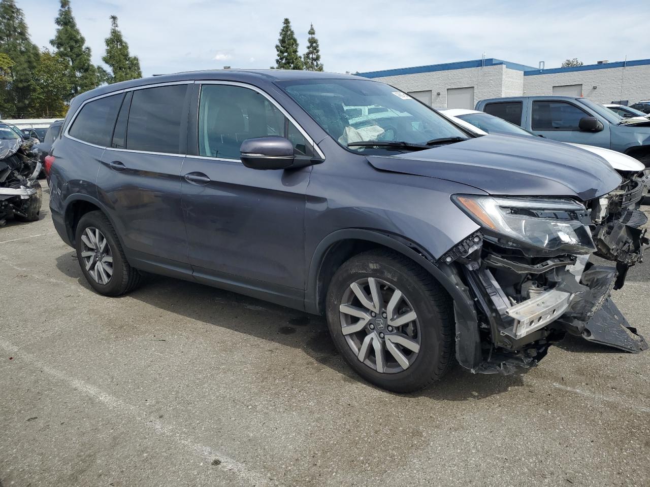 Photo 3 VIN: 5FNYF5H54LB007943 - HONDA PILOT 