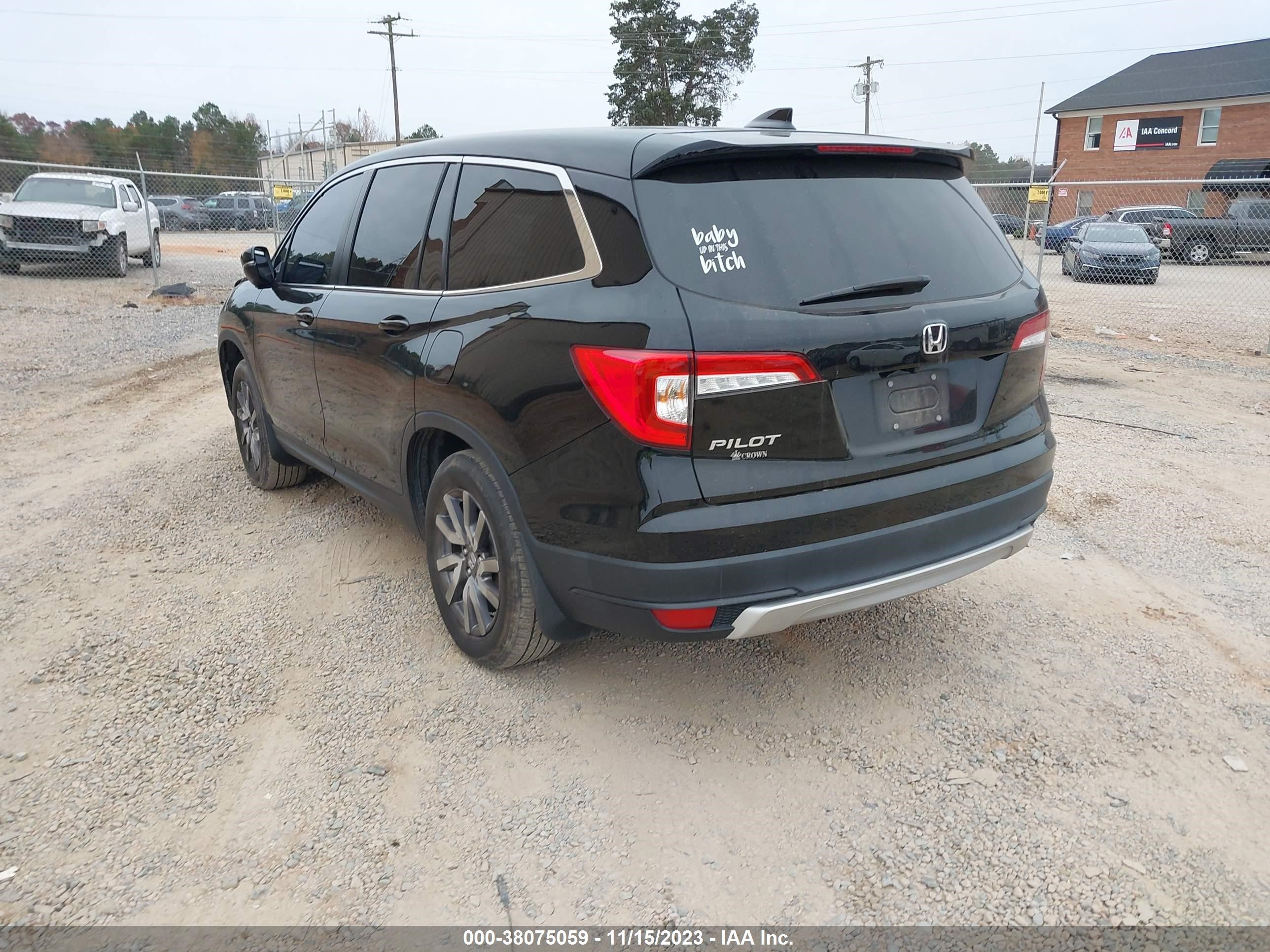 Photo 2 VIN: 5FNYF5H55MB038801 - HONDA PILOT 