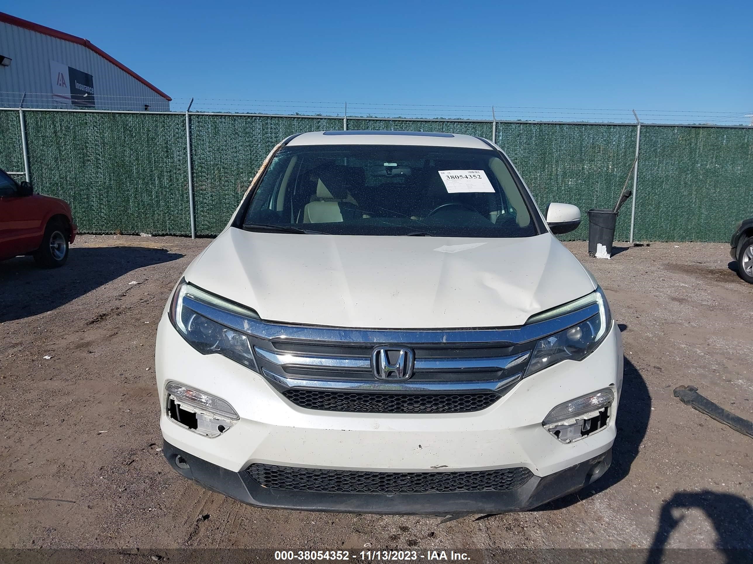 Photo 11 VIN: 5FNYF5H5XGB007578 - HONDA PILOT 