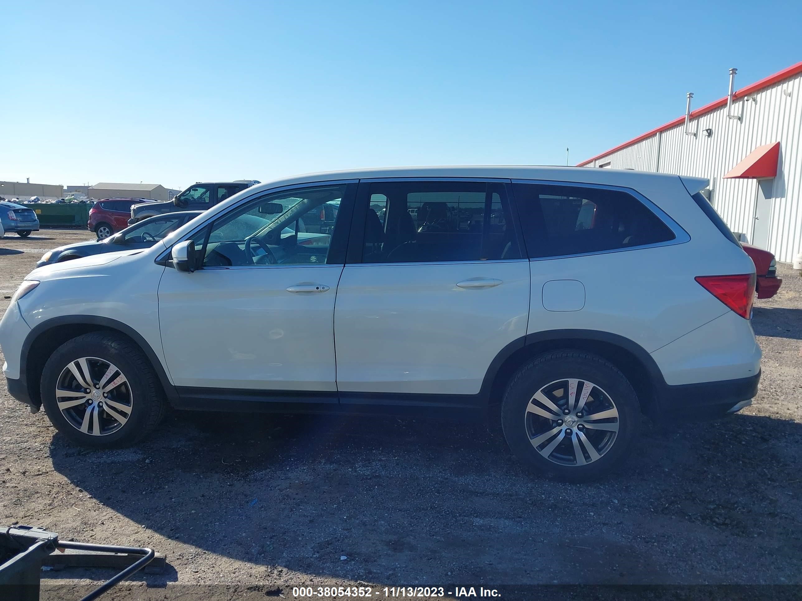 Photo 13 VIN: 5FNYF5H5XGB007578 - HONDA PILOT 