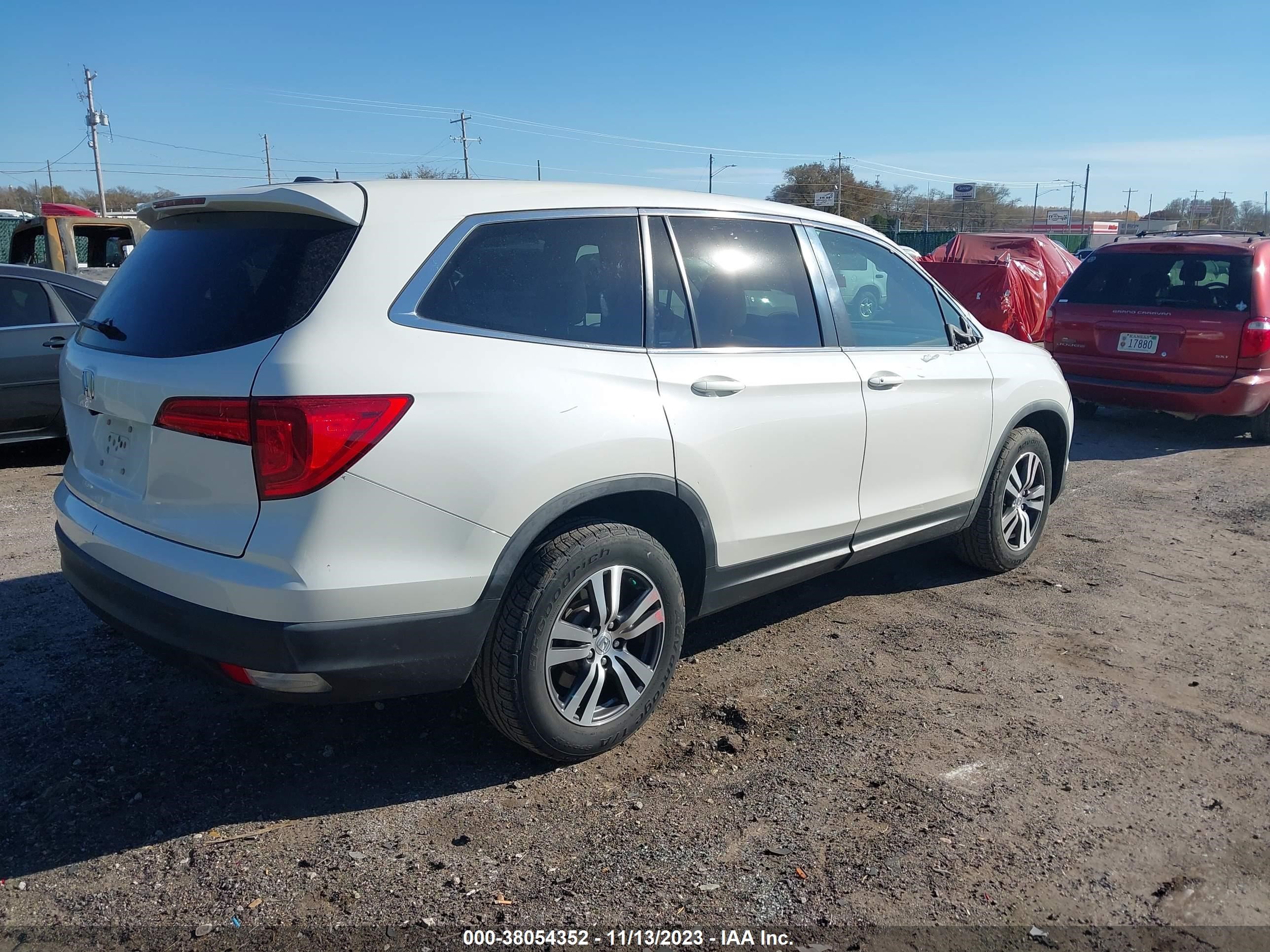 Photo 3 VIN: 5FNYF5H5XGB007578 - HONDA PILOT 