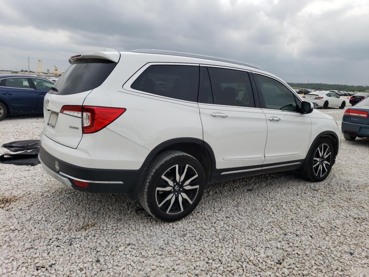 Photo 2 VIN: 5FNYF5H61LB026393 - HONDA PILOT 