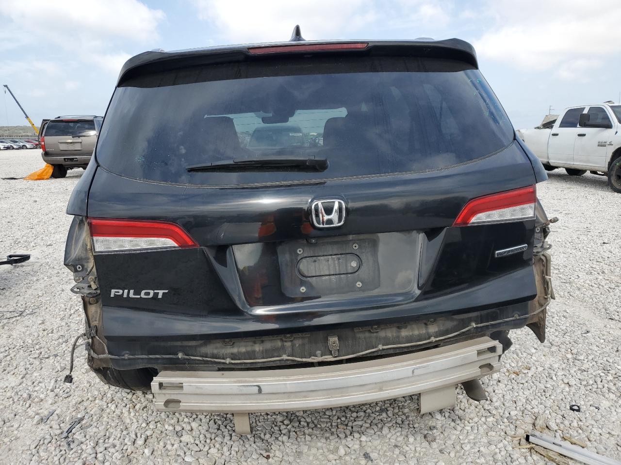 Photo 5 VIN: 5FNYF5H6XKB000793 - HONDA PILOT 