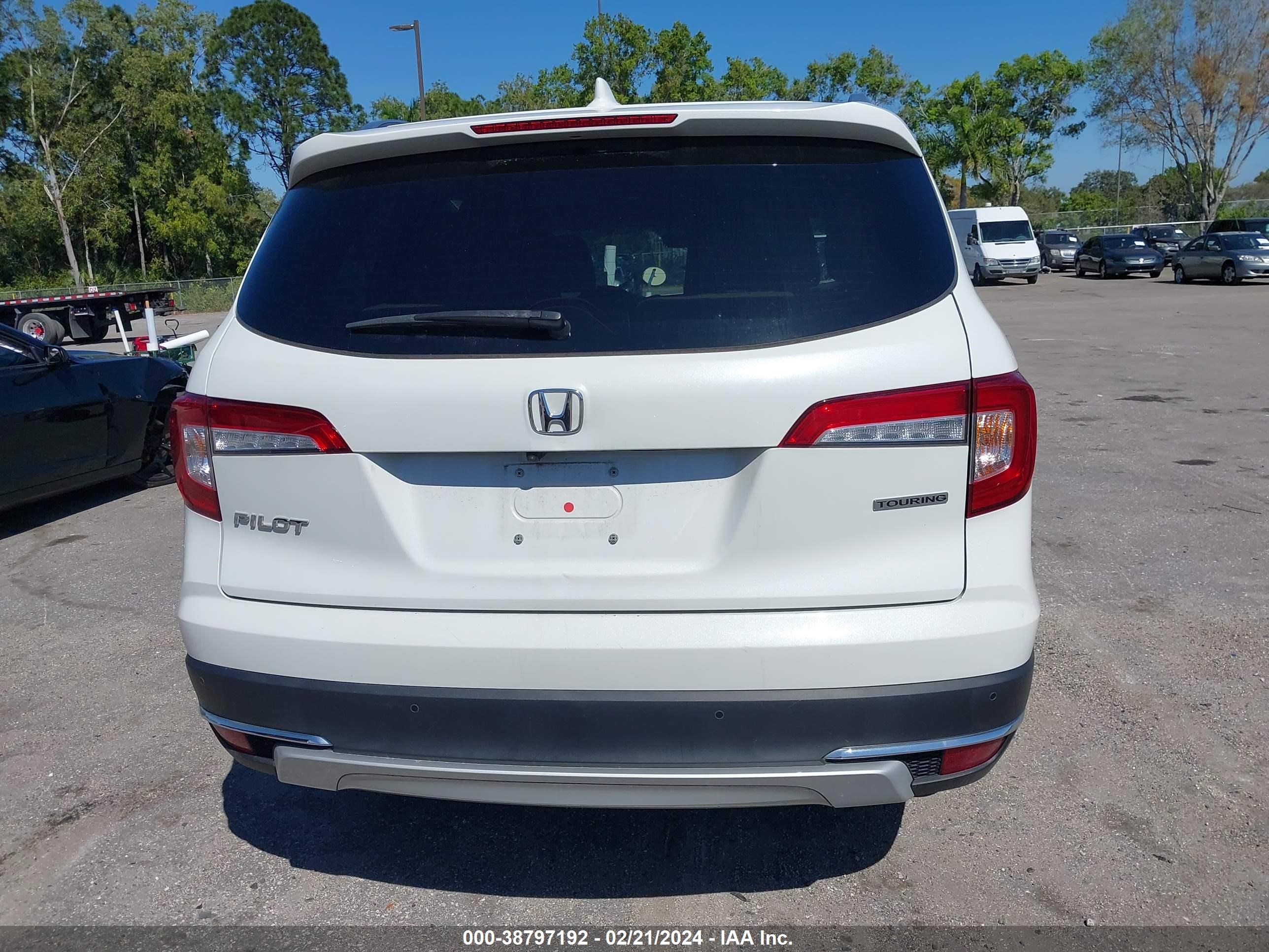 Photo 15 VIN: 5FNYF5H92NB000706 - HONDA PILOT 