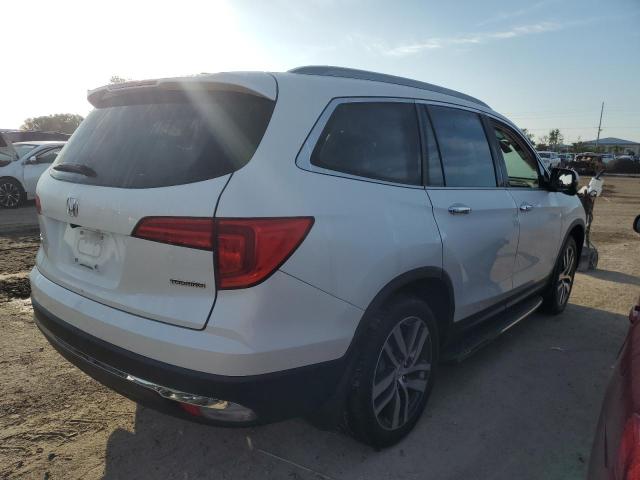 Photo 2 VIN: 5FNYF5H98HB021337 - HONDA PILOT TOUR 