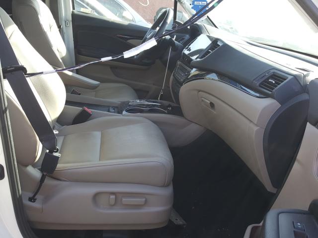 Photo 4 VIN: 5FNYF5H98KB033768 - HONDA PILOT TOUR 