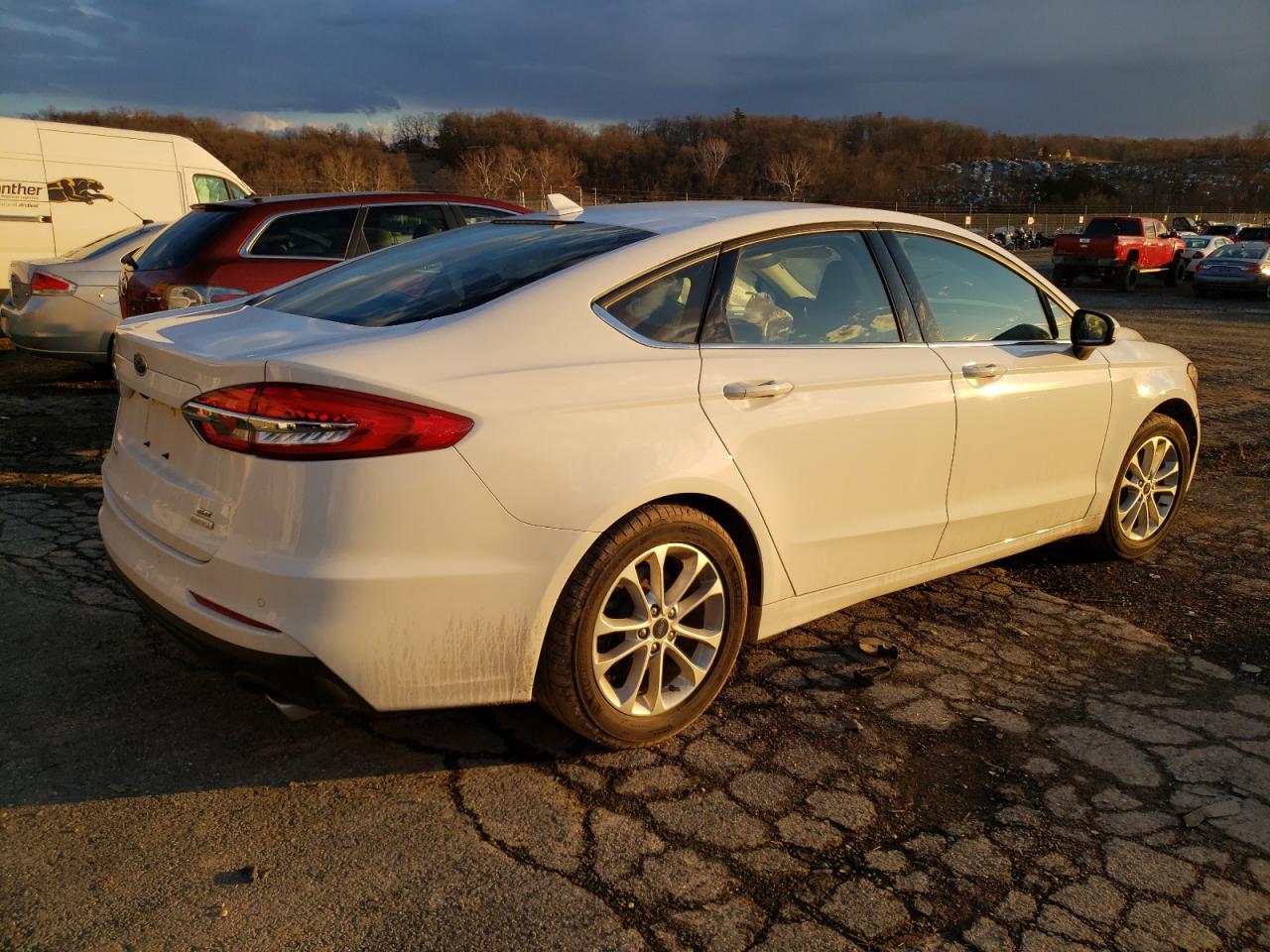 Photo 2 VIN: 5FNYF5H99HB018897 - FORD FUSION 