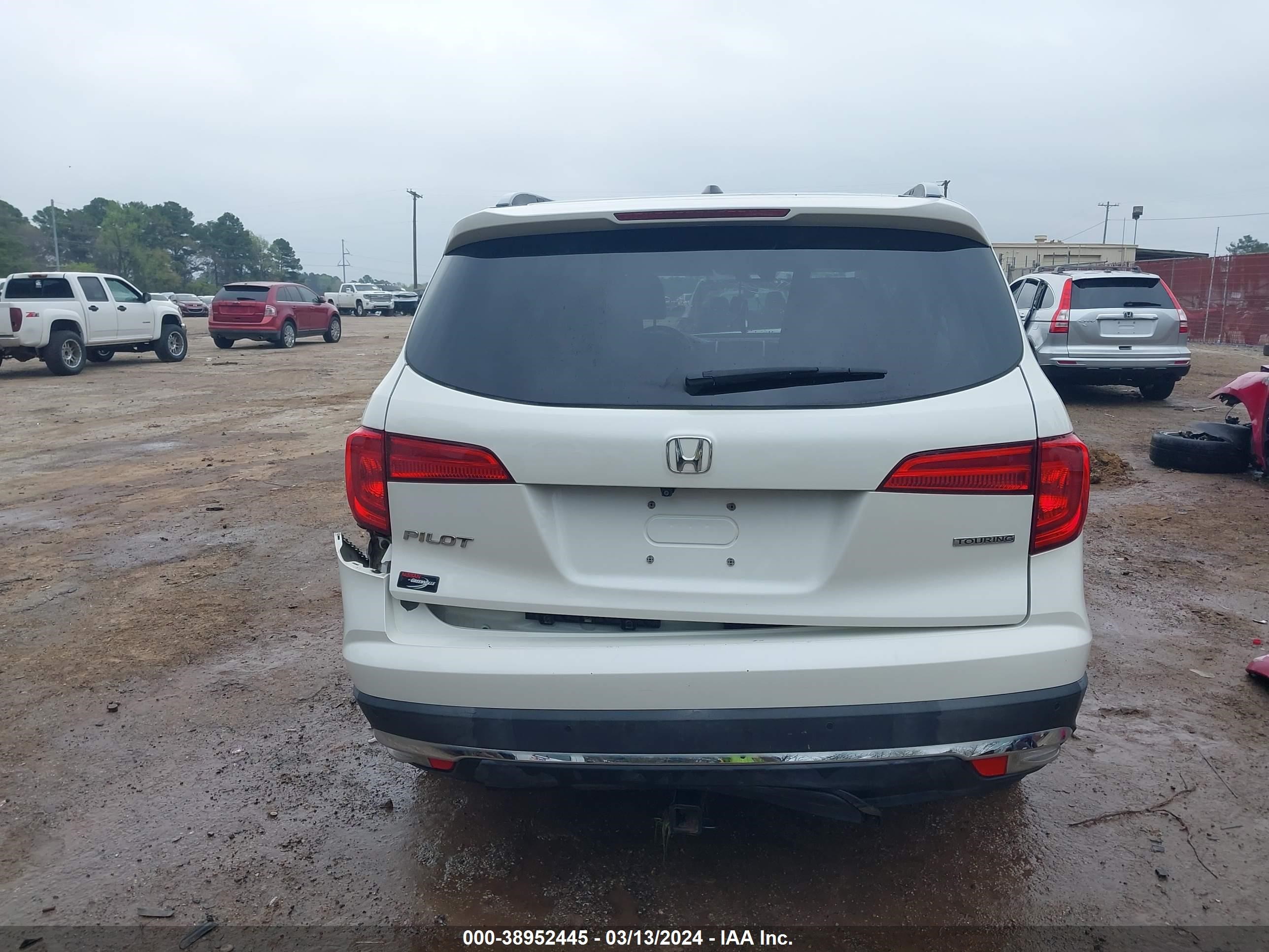 Photo 15 VIN: 5FNYF5H99JB021059 - HONDA PILOT 