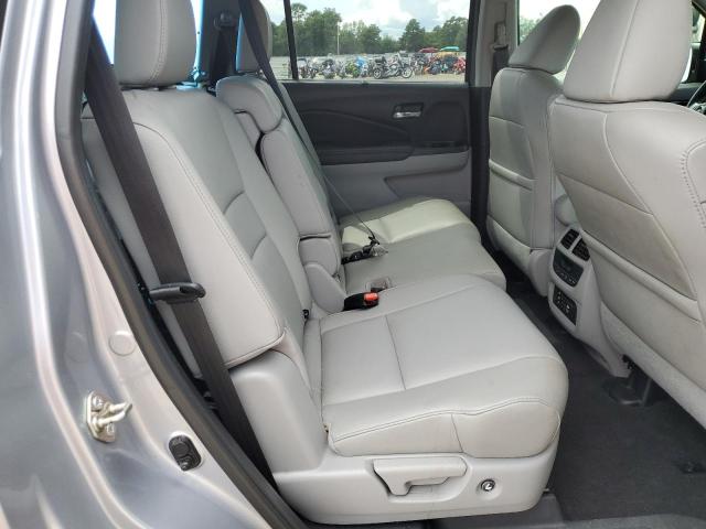 Photo 5 VIN: 5FNYF5H9XHB004197 - HONDA PILOT TOUR 