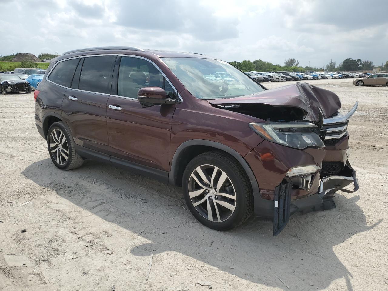 Photo 3 VIN: 5FNYF5H9XHB038415 - HONDA PILOT 