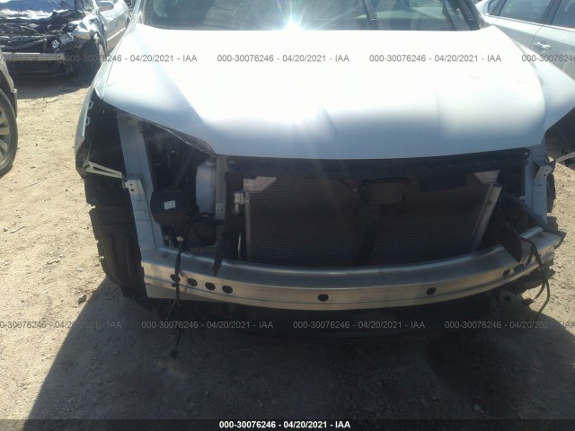 Photo 5 VIN: 5FNYF5H9XJB023435 - HONDA PILOT 