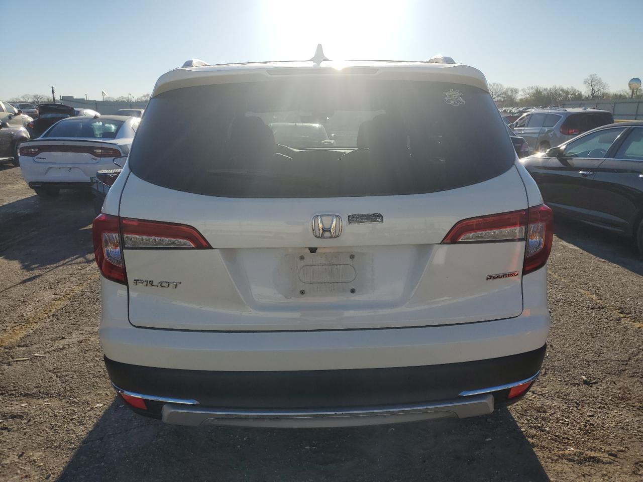 Photo 5 VIN: 5FNYF5H9XKB005583 - HONDA PILOT 