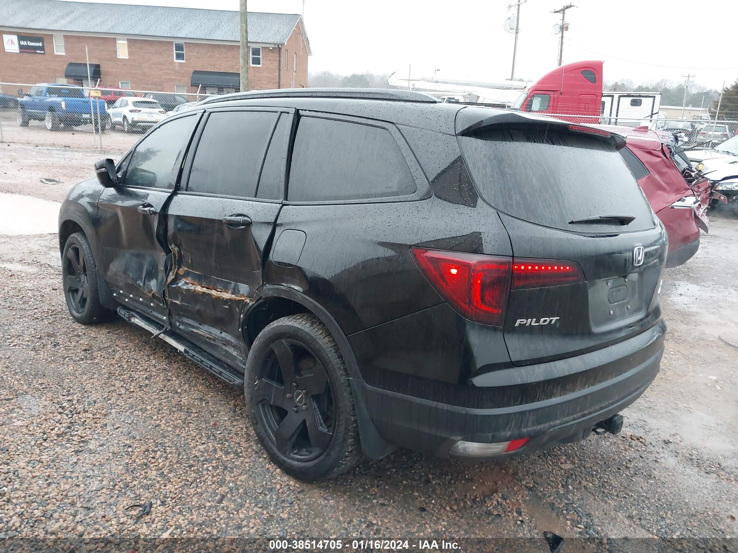 Photo 2 VIN: 5FNYF6H00HB088764 - HONDA PILOT 