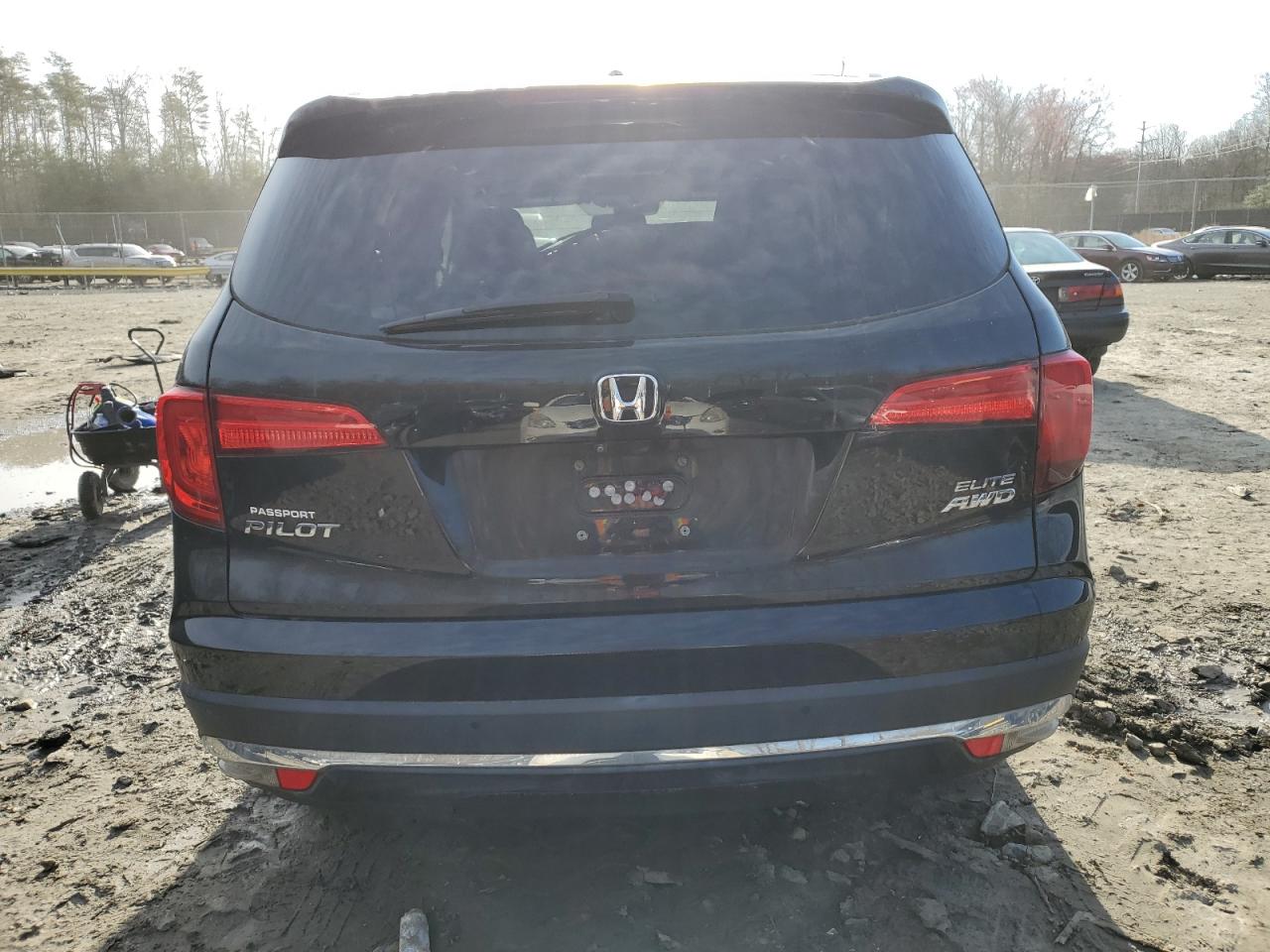 Photo 5 VIN: 5FNYF6H01GB033741 - HONDA PILOT 