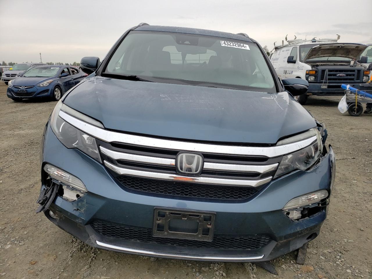 Photo 4 VIN: 5FNYF6H01JB005154 - HONDA PILOT 