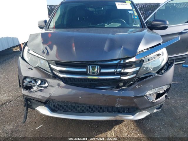 Photo 5 VIN: 5FNYF6H01JB025873 - HONDA PILOT 