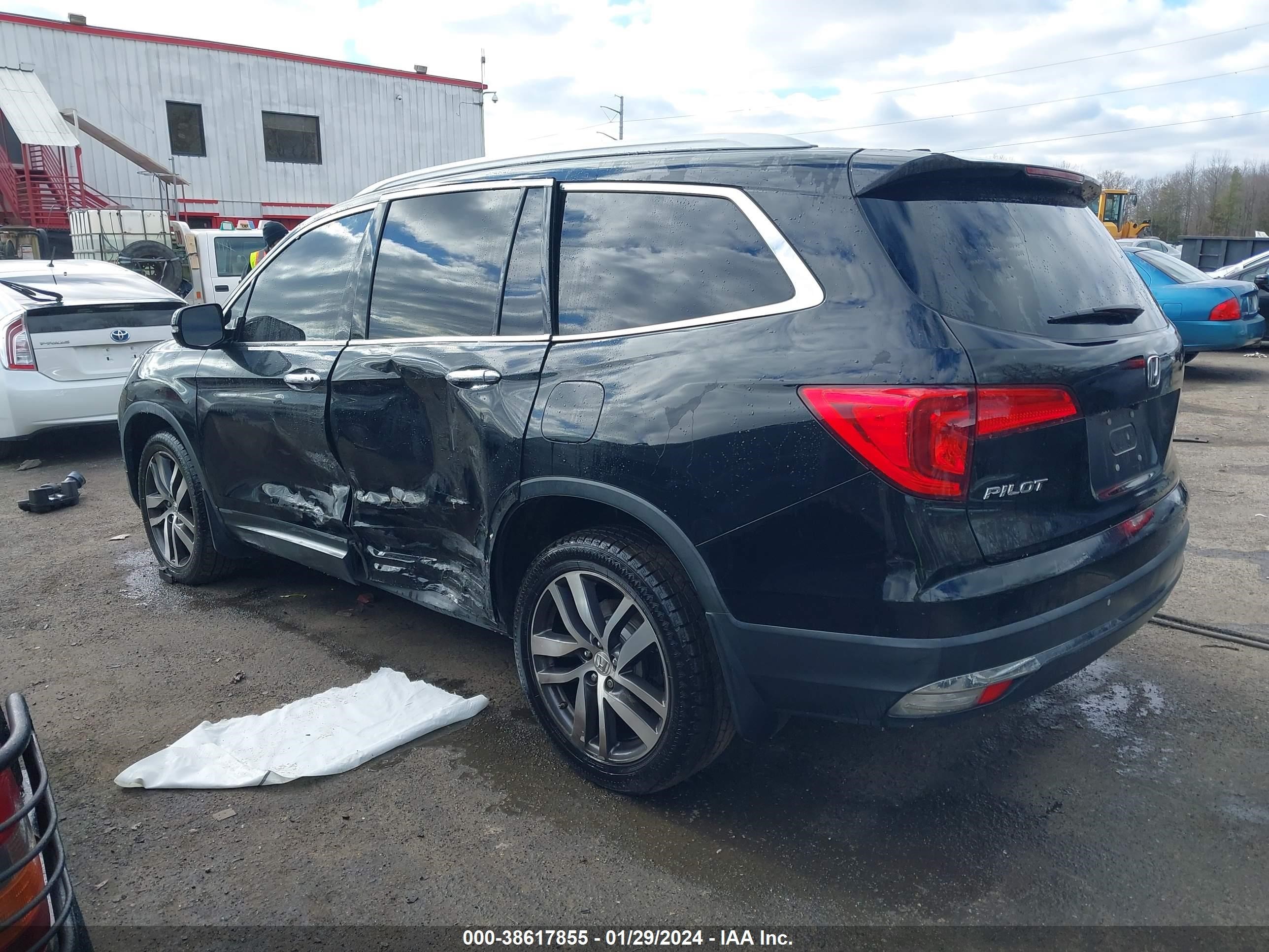 Photo 2 VIN: 5FNYF6H02HB072937 - HONDA PILOT 