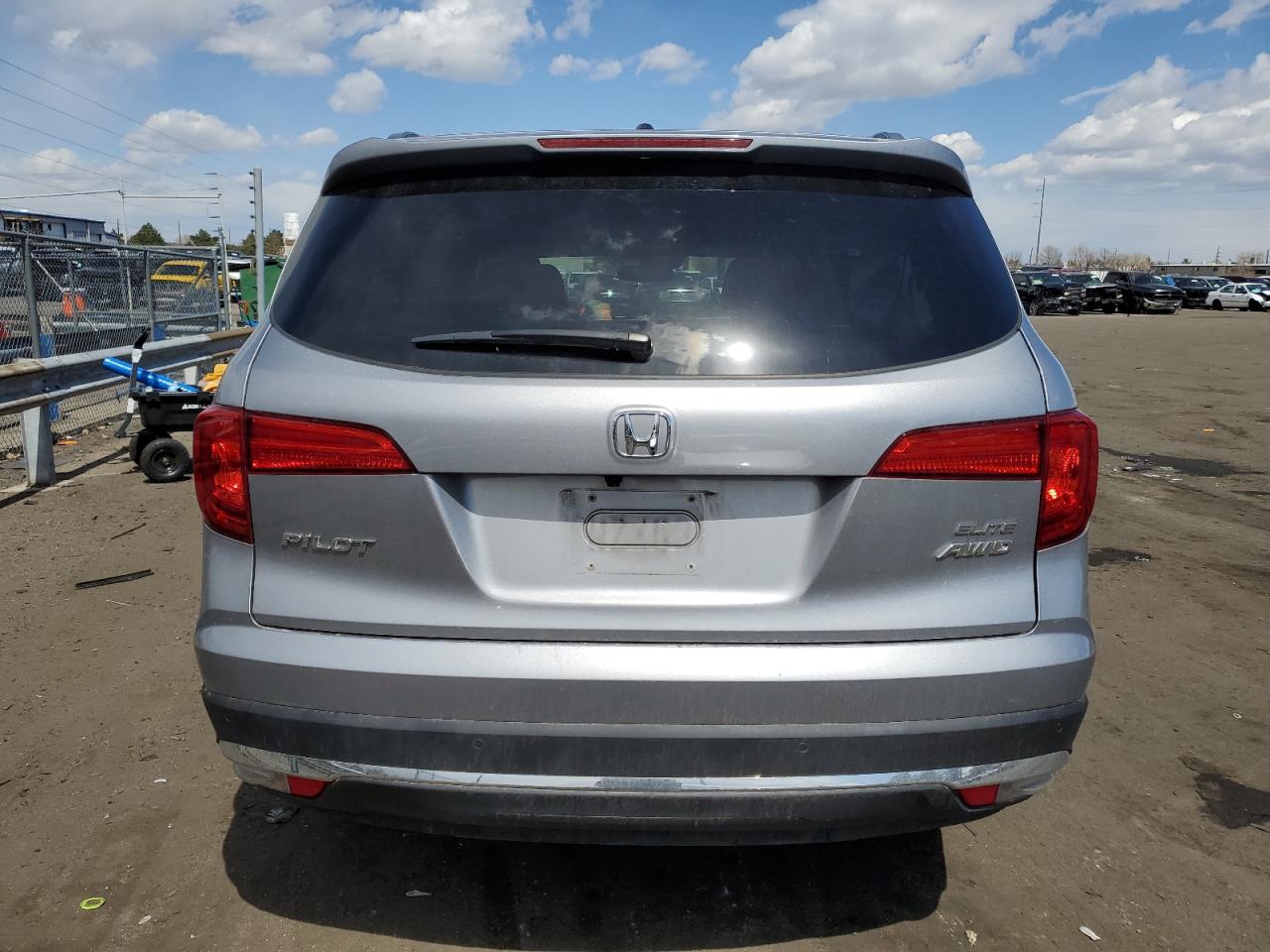 Photo 5 VIN: 5FNYF6H05GB120106 - HONDA PILOT 