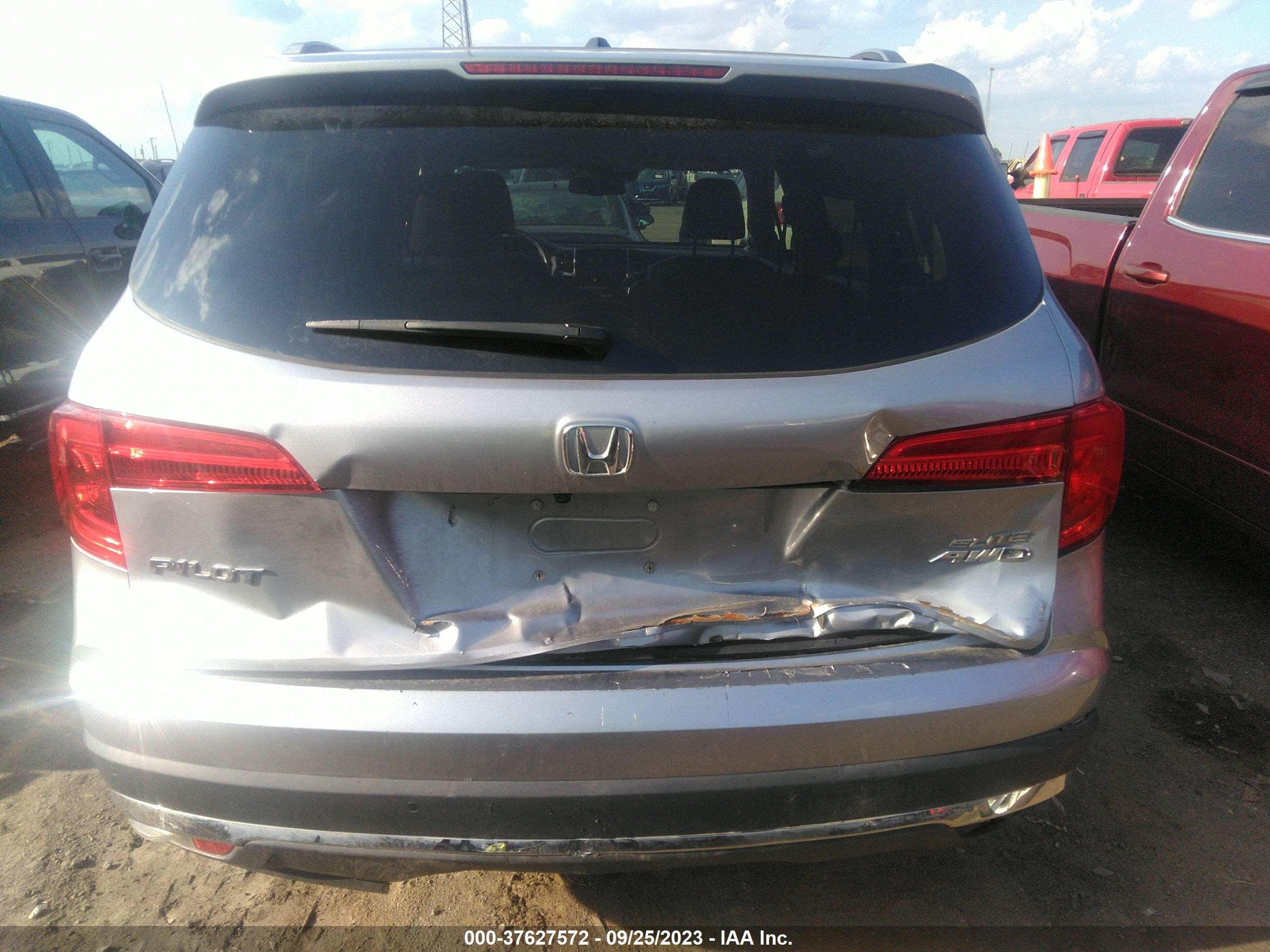 Photo 14 VIN: 5FNYF6H05HB066856 - HONDA PILOT 