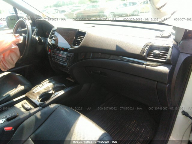 Photo 4 VIN: 5FNYF6H06KB002915 - HONDA PILOT 