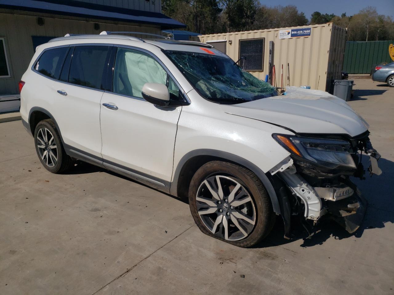 Photo 3 VIN: 5FNYF6H06LB000440 - HONDA PILOT 