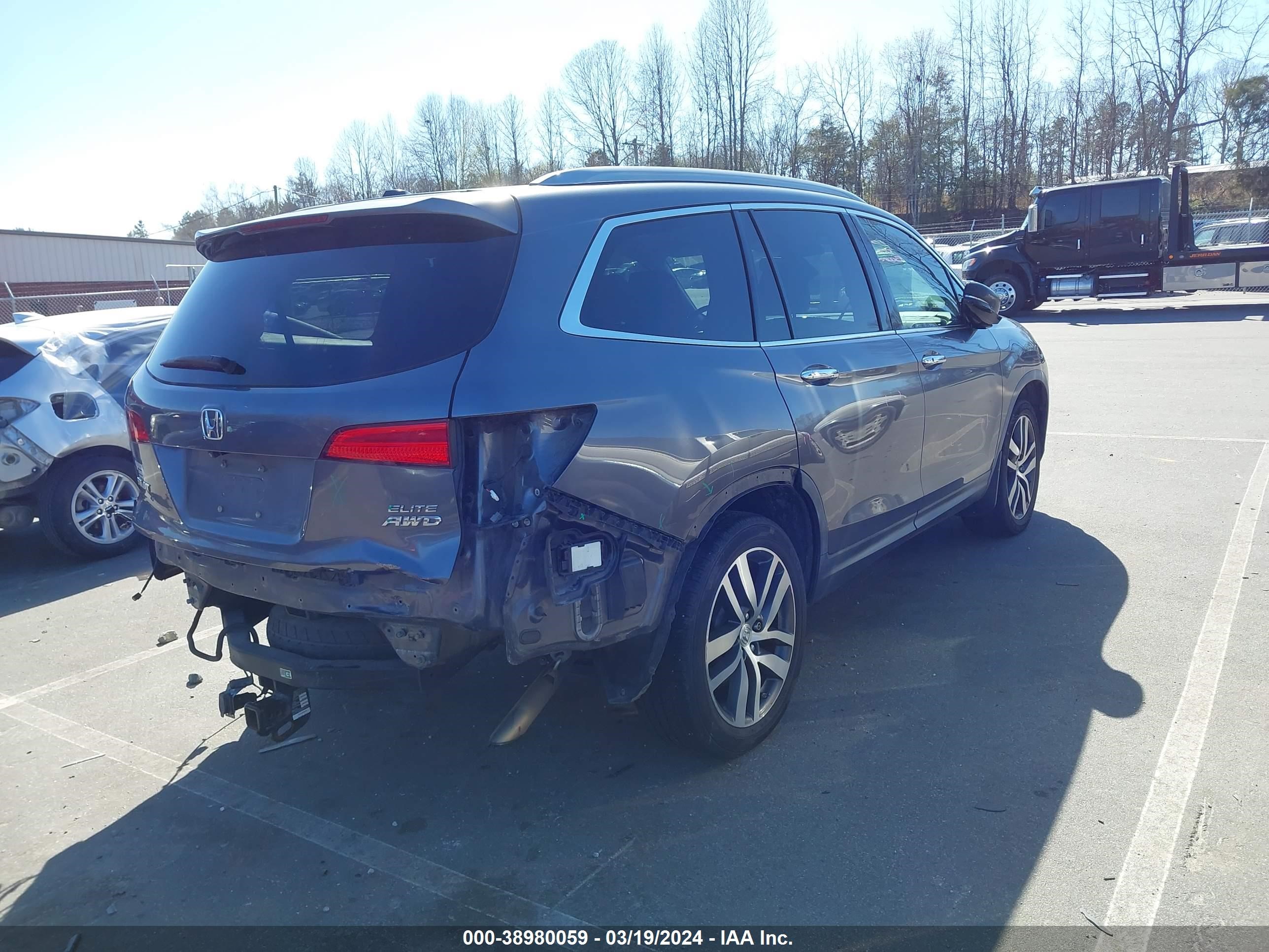 Photo 3 VIN: 5FNYF6H09GB018162 - HONDA PILOT 