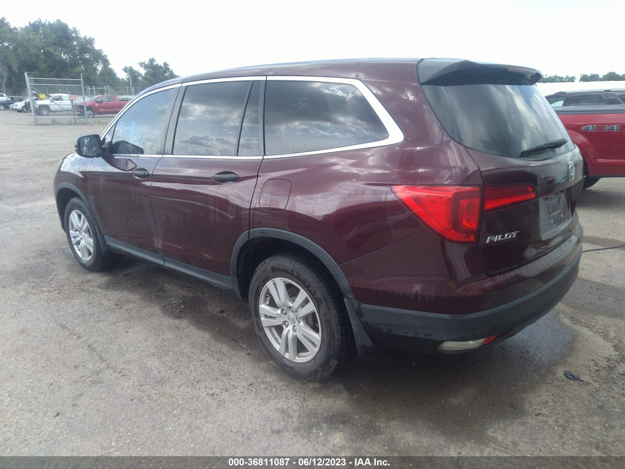 Photo 2 VIN: 5FNYF6H11GB109323 - HONDA PILOT 