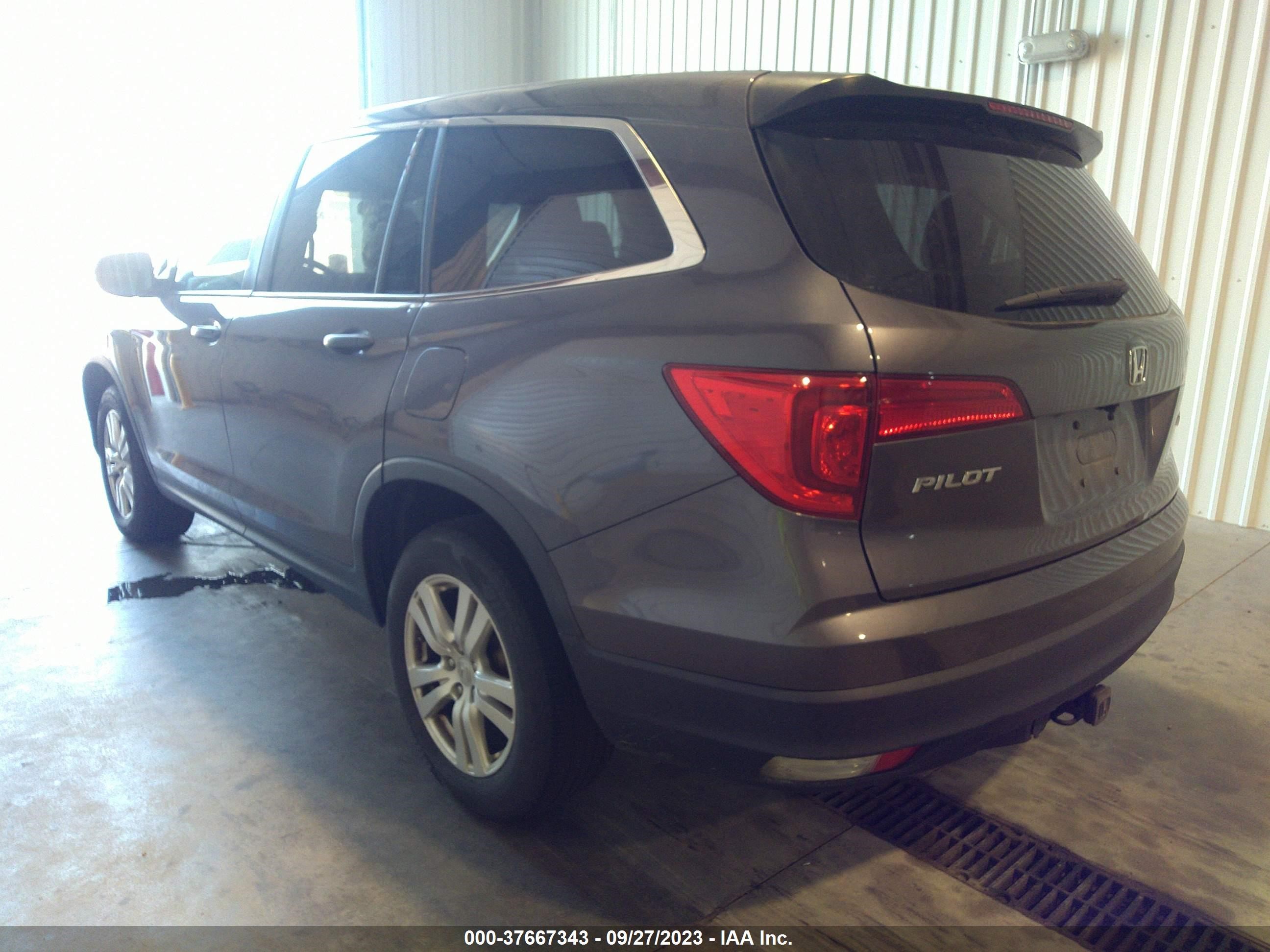 Photo 2 VIN: 5FNYF6H15GB094633 - HONDA PILOT 