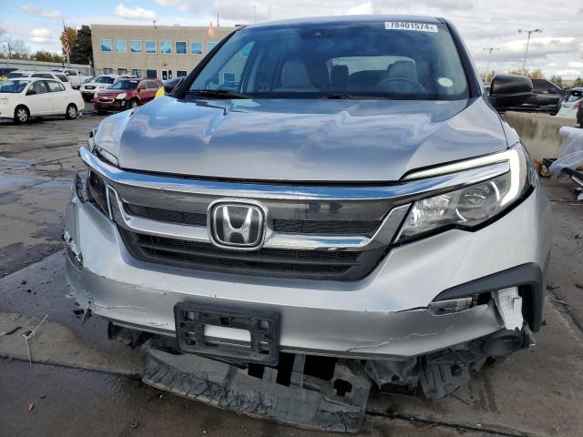 Photo 4 VIN: 5FNYF6H1XKB079327 - HONDA PILOT LX 