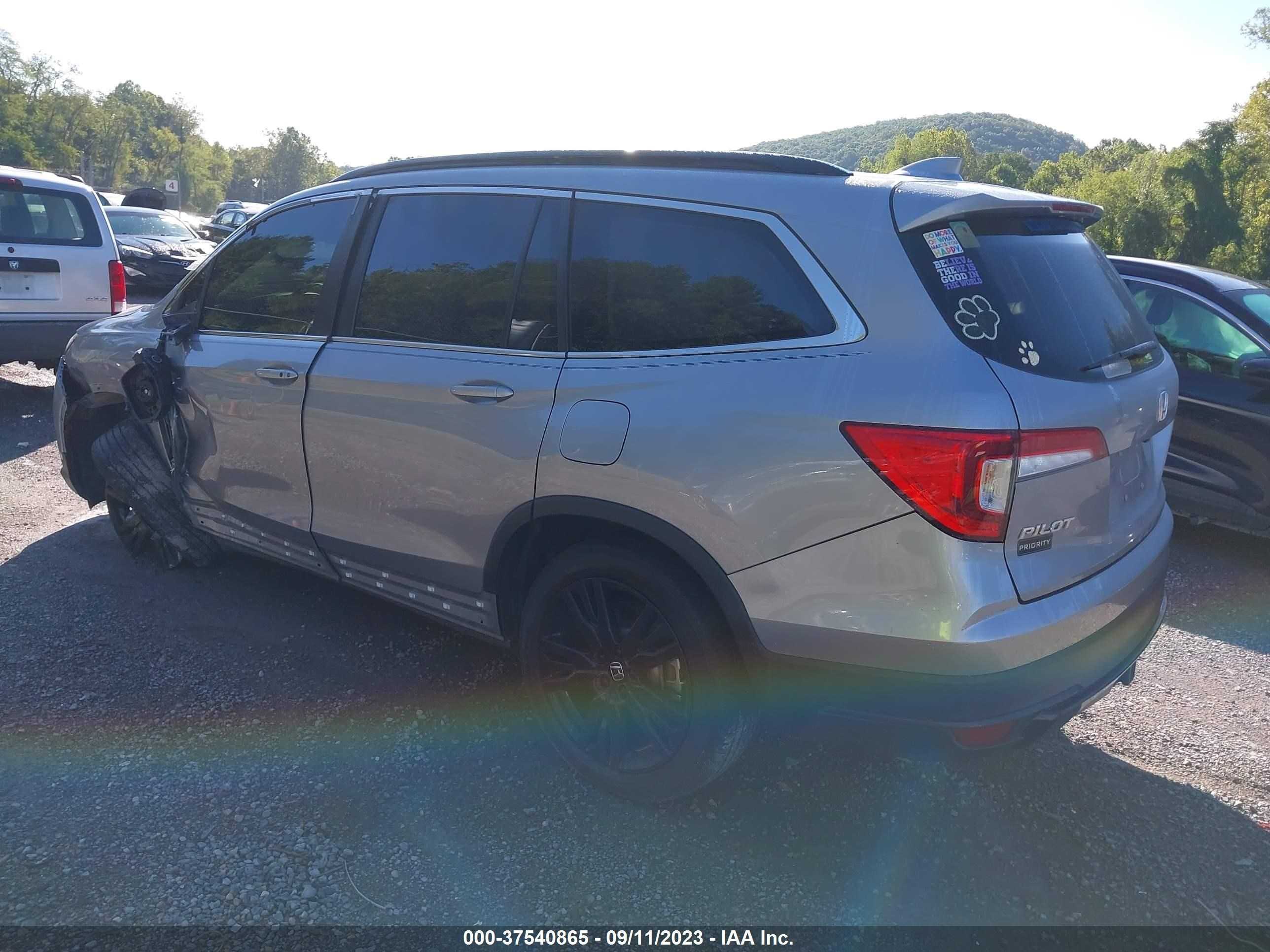 Photo 2 VIN: 5FNYF6H23MB077785 - HONDA PILOT 