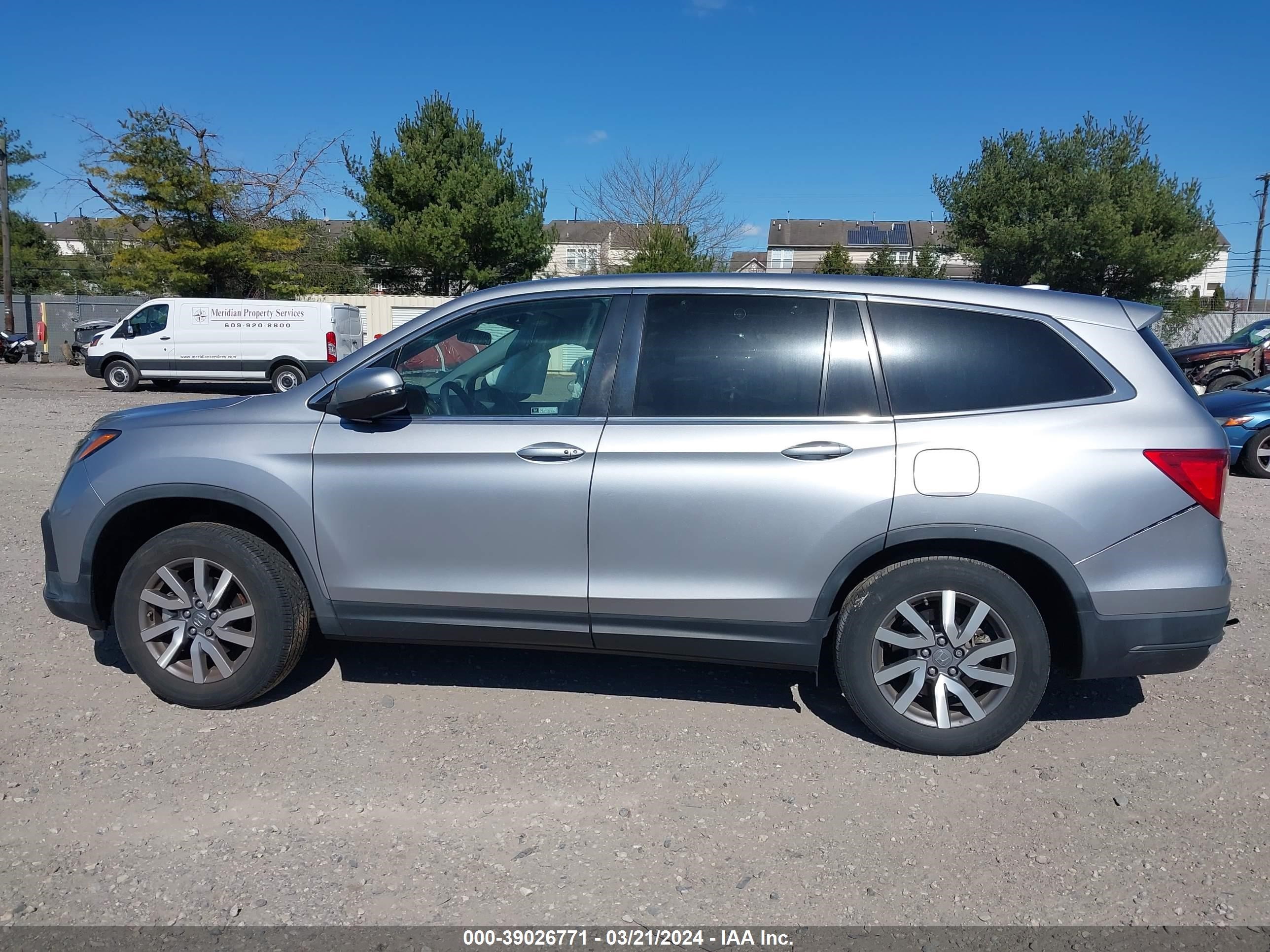 Photo 13 VIN: 5FNYF6H37KB095583 - HONDA PILOT 