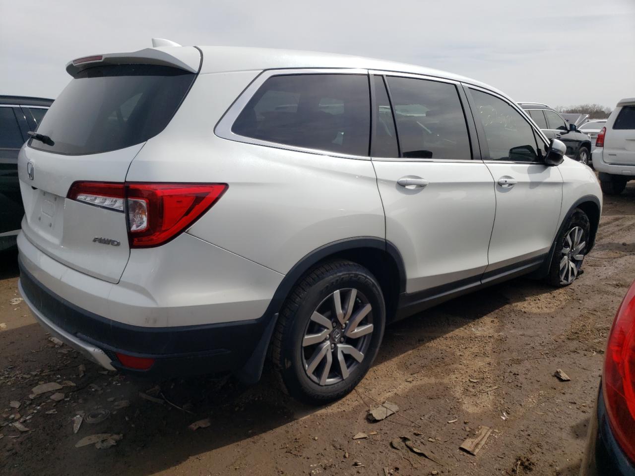 Photo 2 VIN: 5FNYF6H38LB039394 - HONDA PILOT 