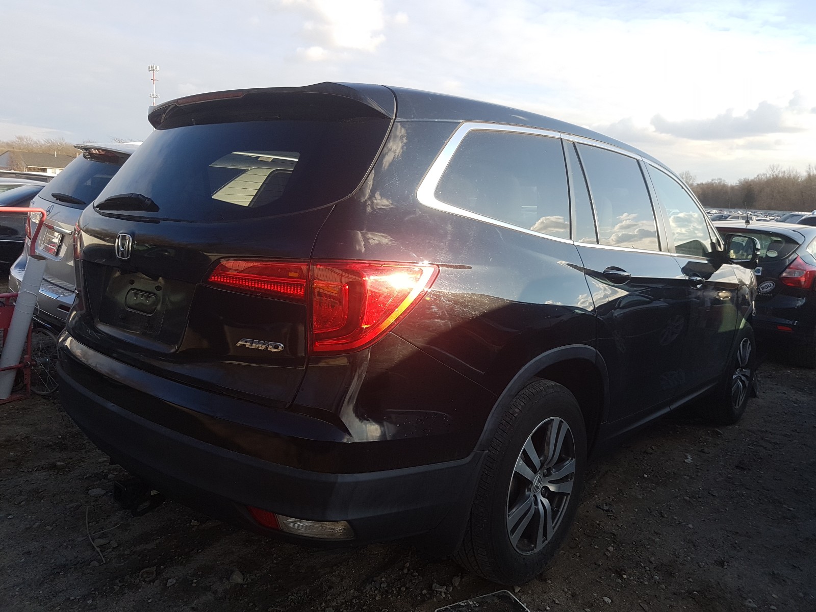 Photo 3 VIN: 5FNYF6H52GB075590 - HONDA PILOT EXL 