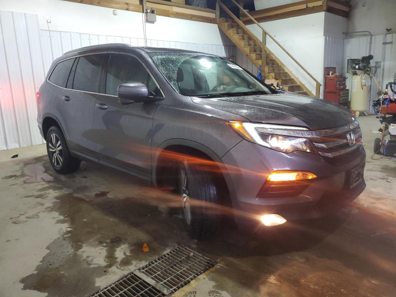 Photo 3 VIN: 5FNYF6H52HB046754 - HONDA PILOT 