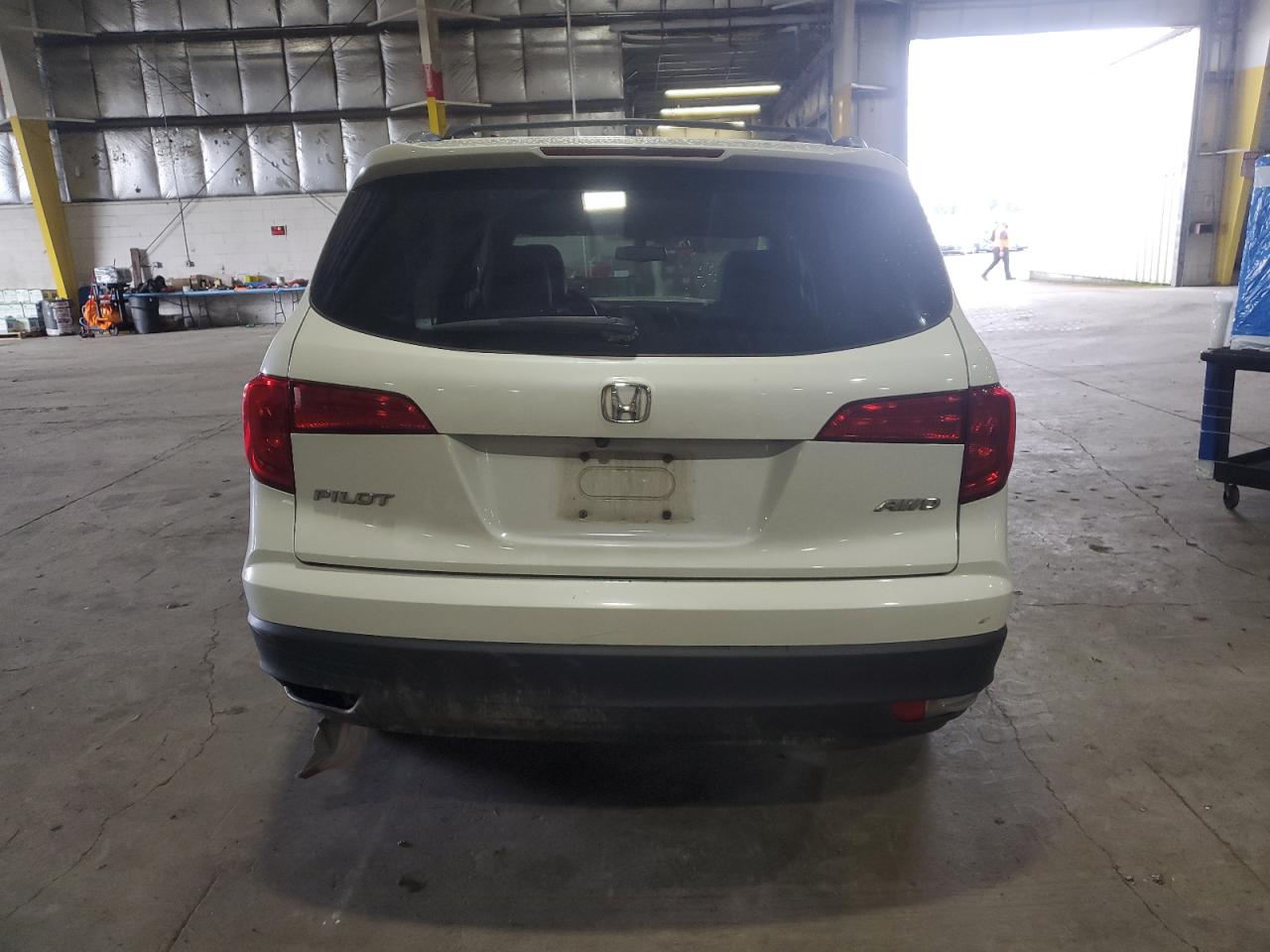 Photo 5 VIN: 5FNYF6H53GB113974 - HONDA PILOT 