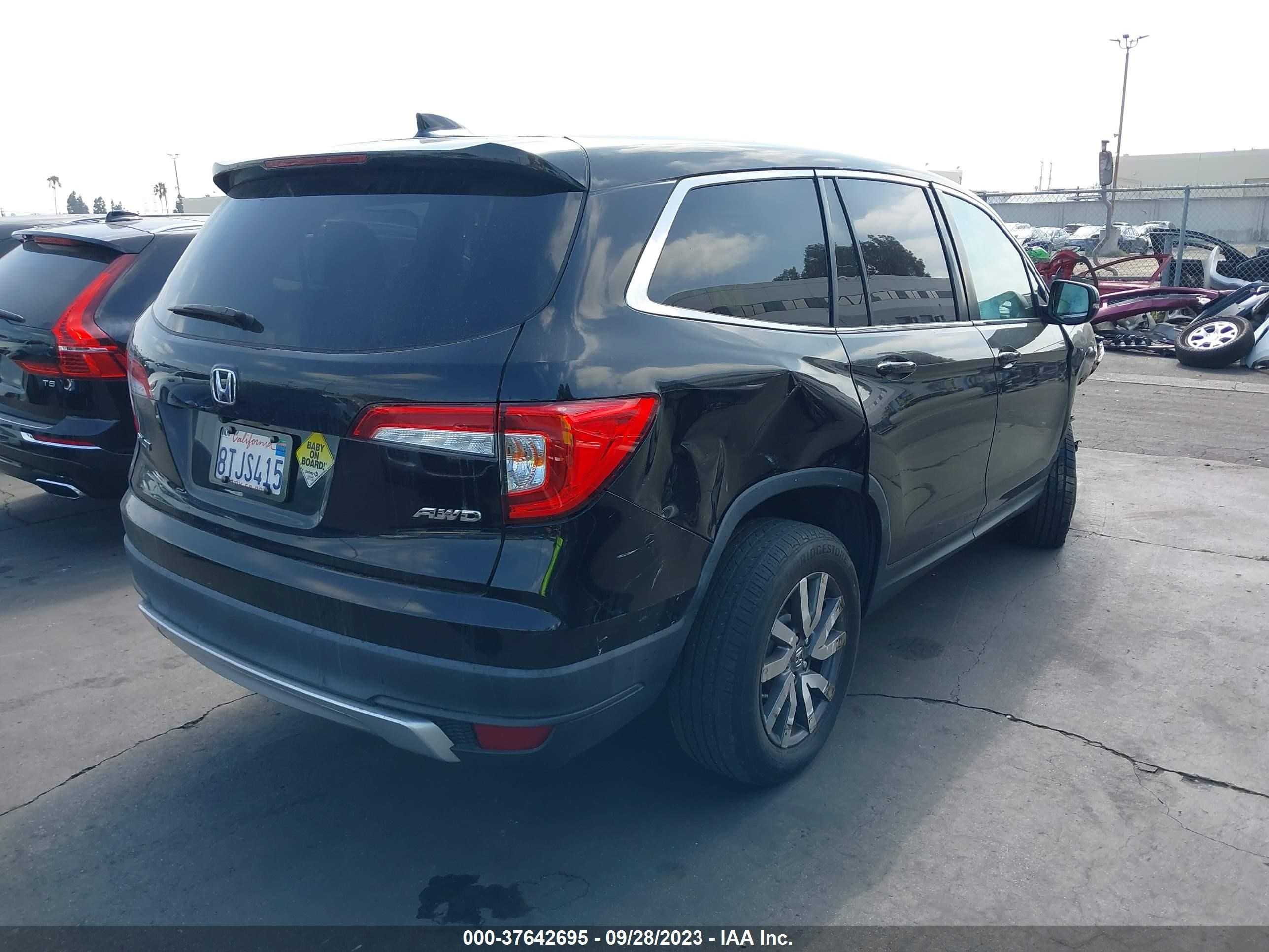 Photo 3 VIN: 5FNYF6H54LB043119 - HONDA PILOT 