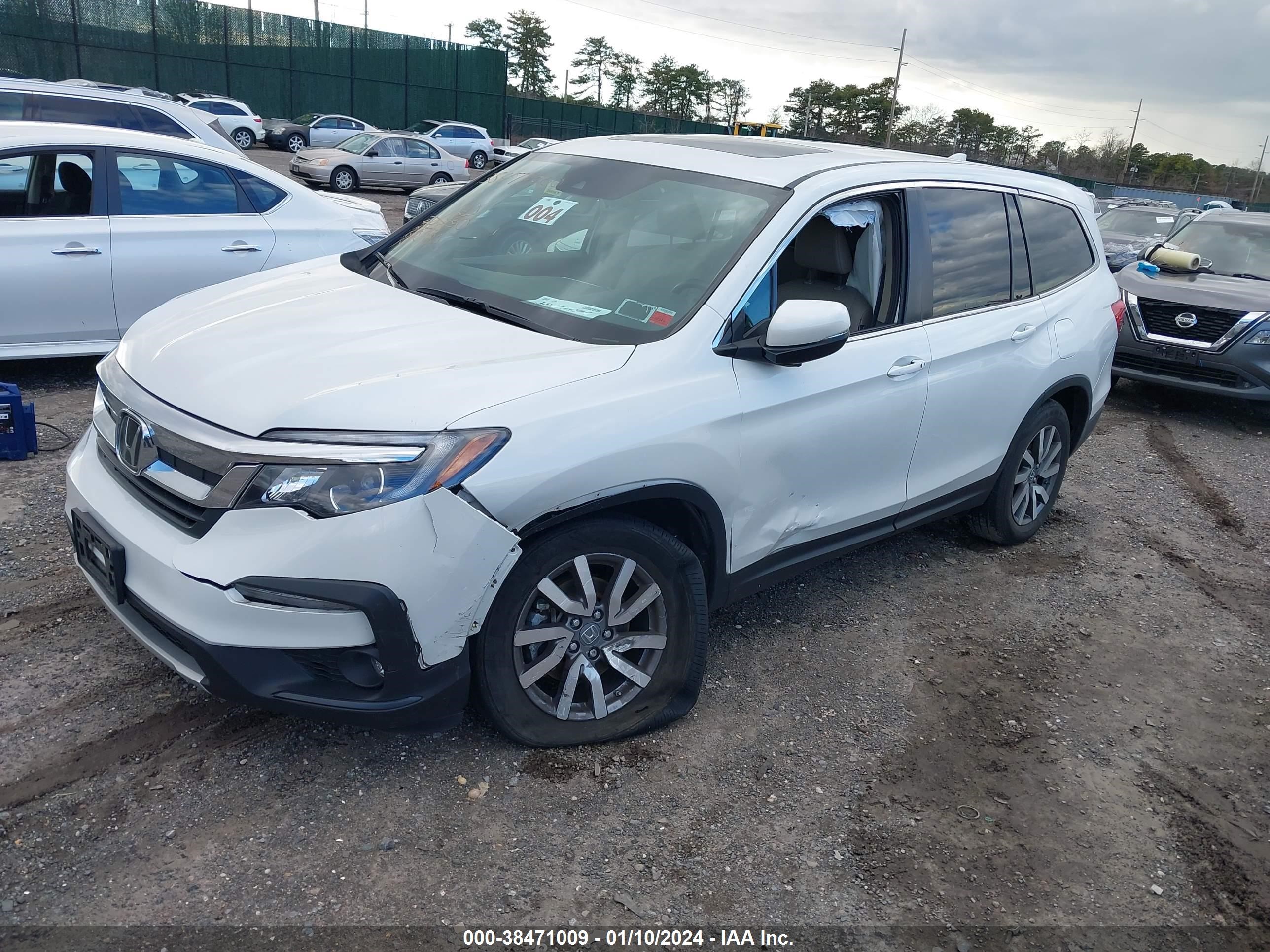 Photo 1 VIN: 5FNYF6H55MB062361 - HONDA PILOT 