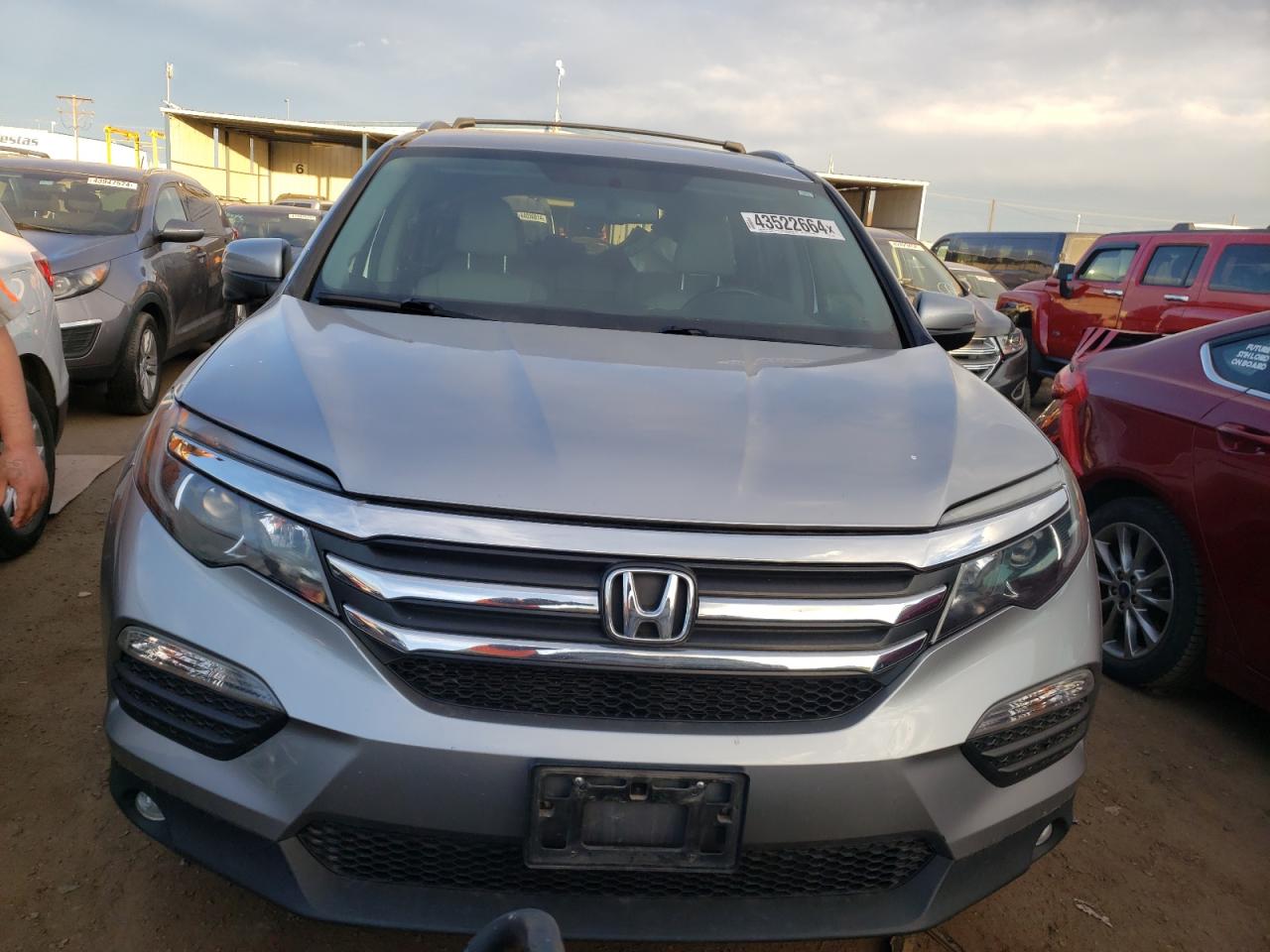 Photo 4 VIN: 5FNYF6H56GB044567 - HONDA PILOT 