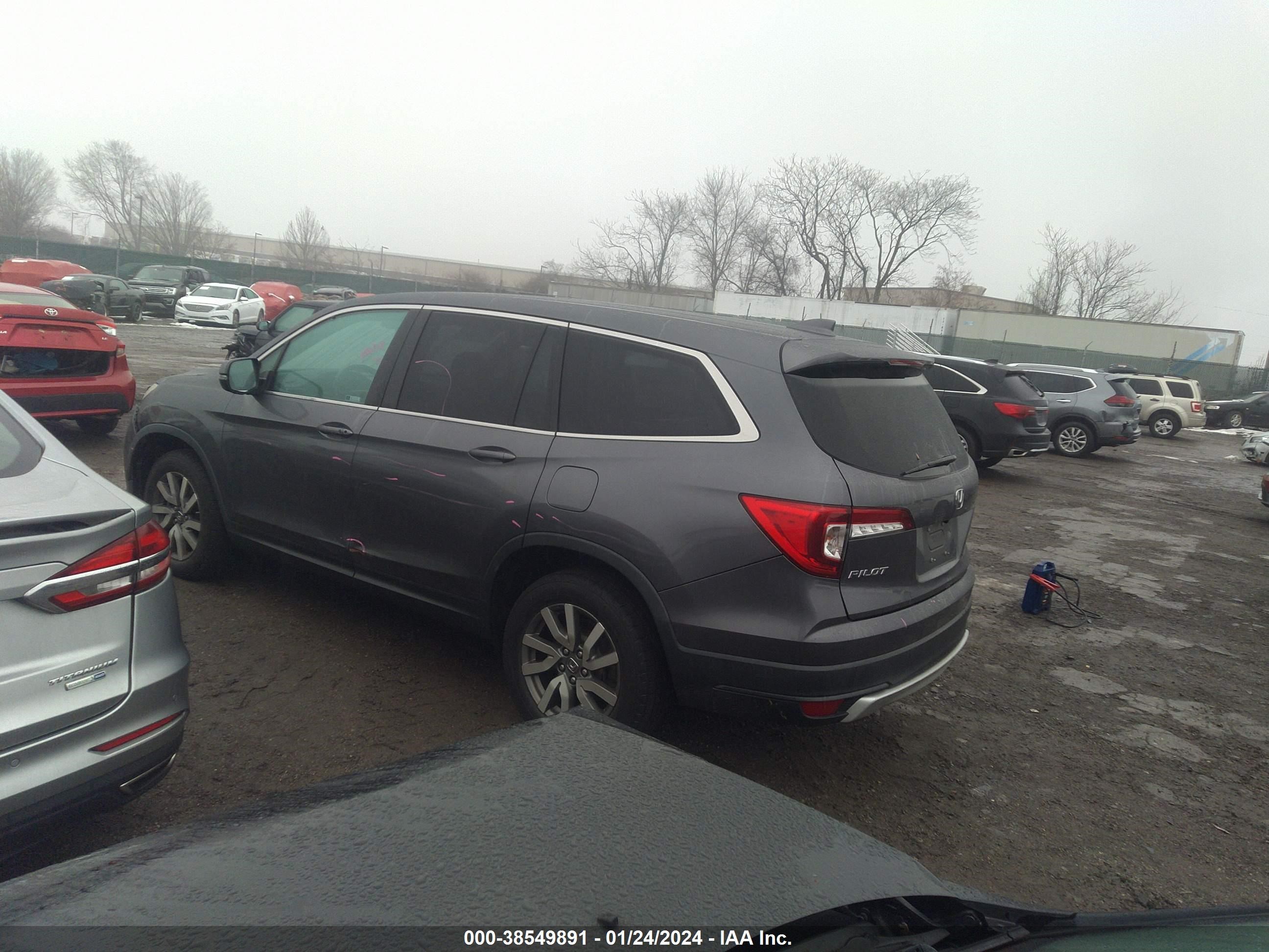 Photo 2 VIN: 5FNYF6H56KB076590 - HONDA PILOT 