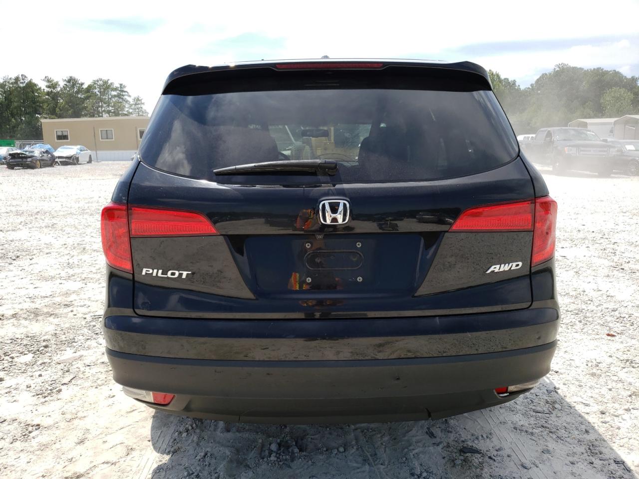 Photo 5 VIN: 5FNYF6H57JB018129 - HONDA PILOT 