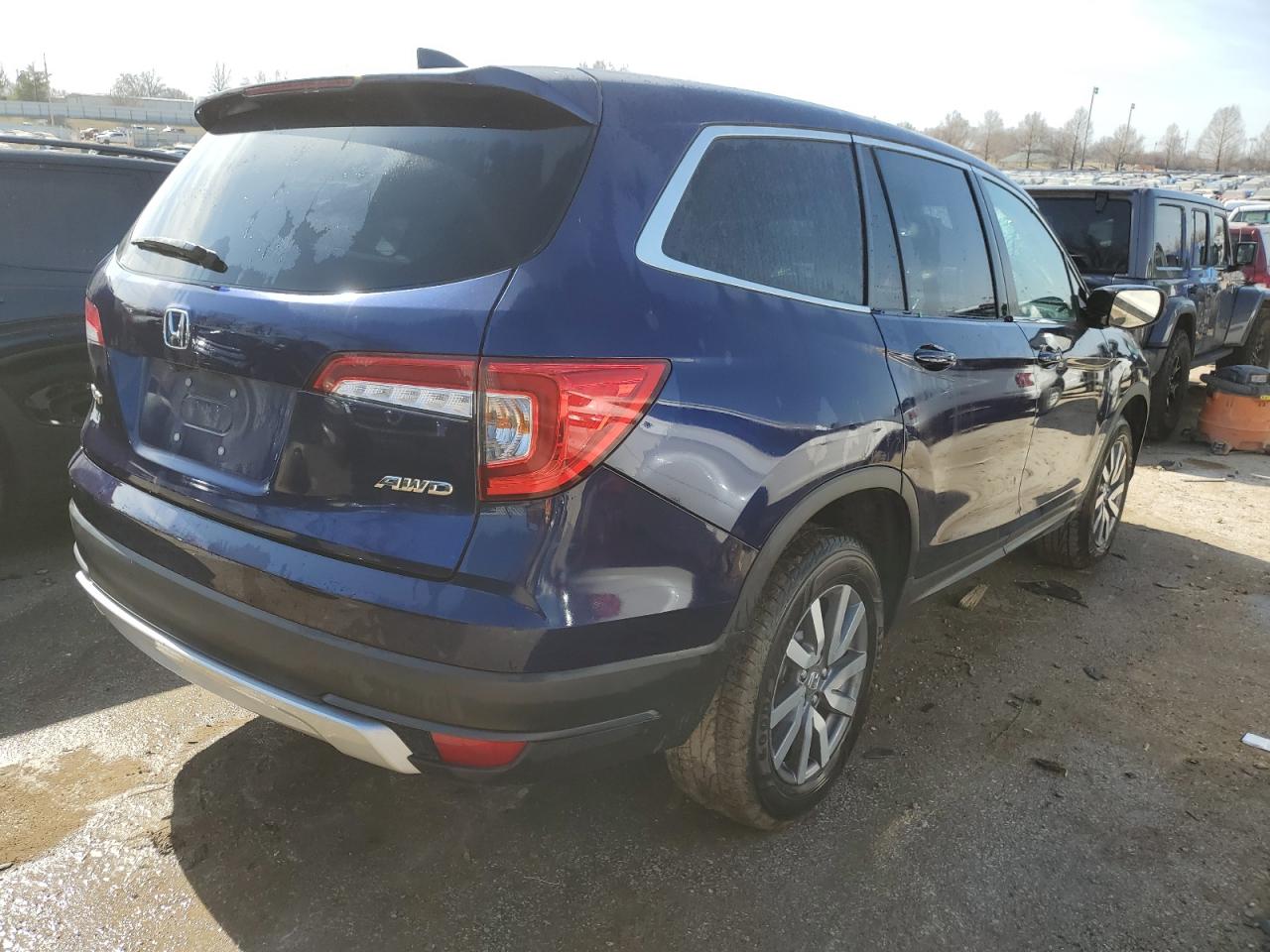 Photo 2 VIN: 5FNYF6H57LB048055 - HONDA PILOT 