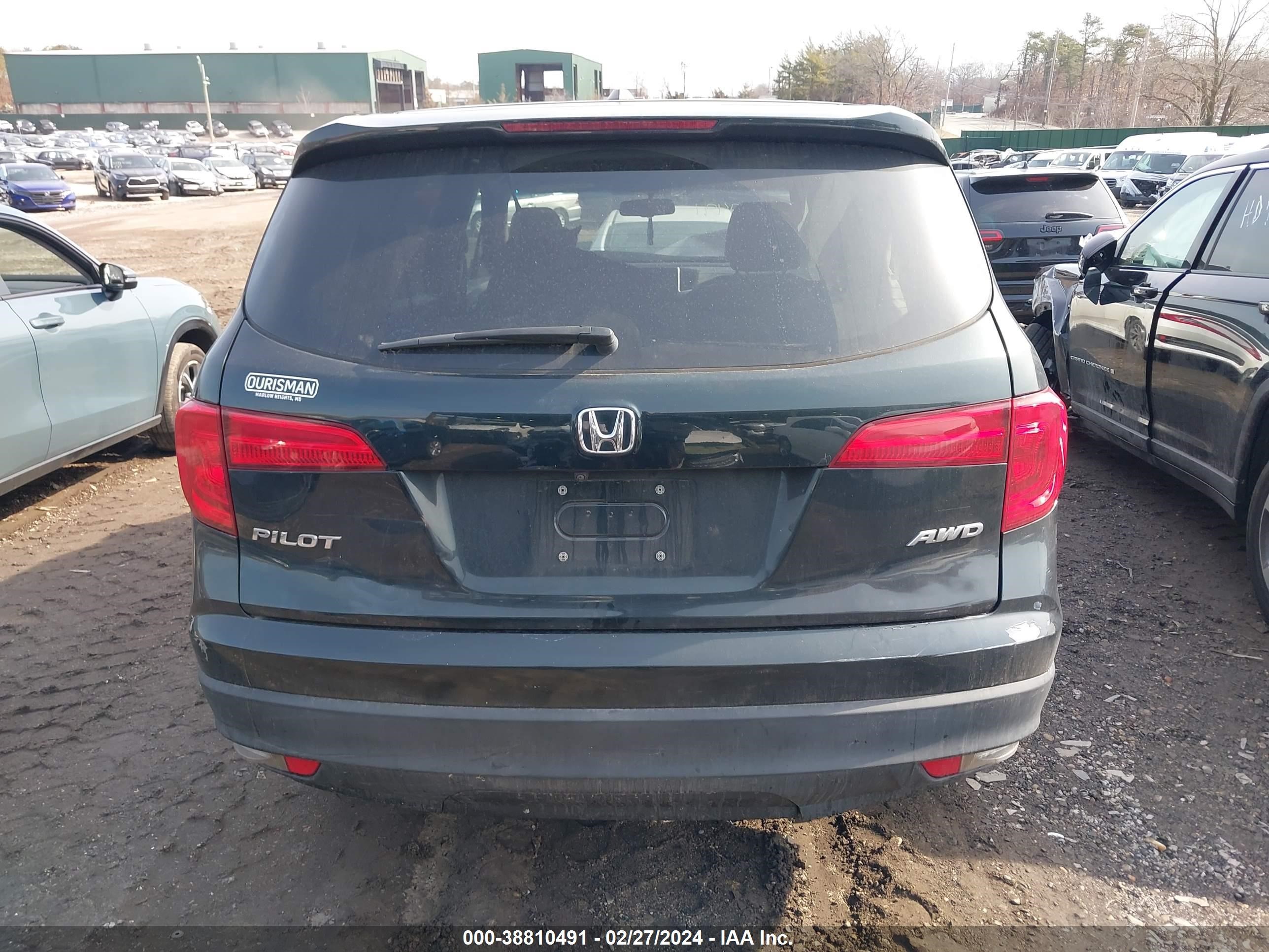 Photo 15 VIN: 5FNYF6H5XJB059015 - HONDA PILOT 