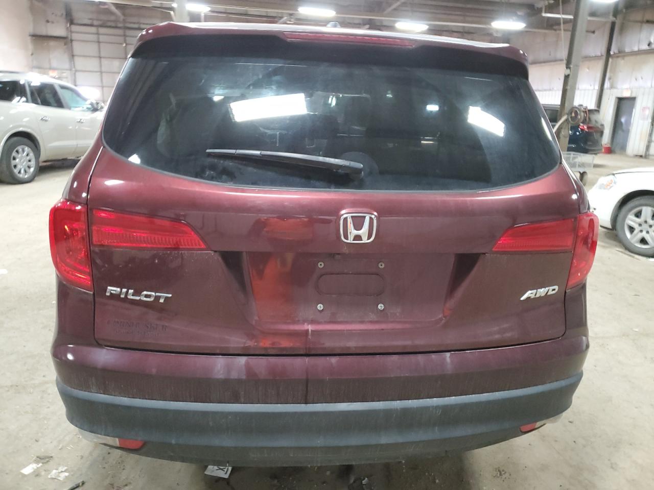 Photo 5 VIN: 5FNYF6H61JB068789 - HONDA PILOT 