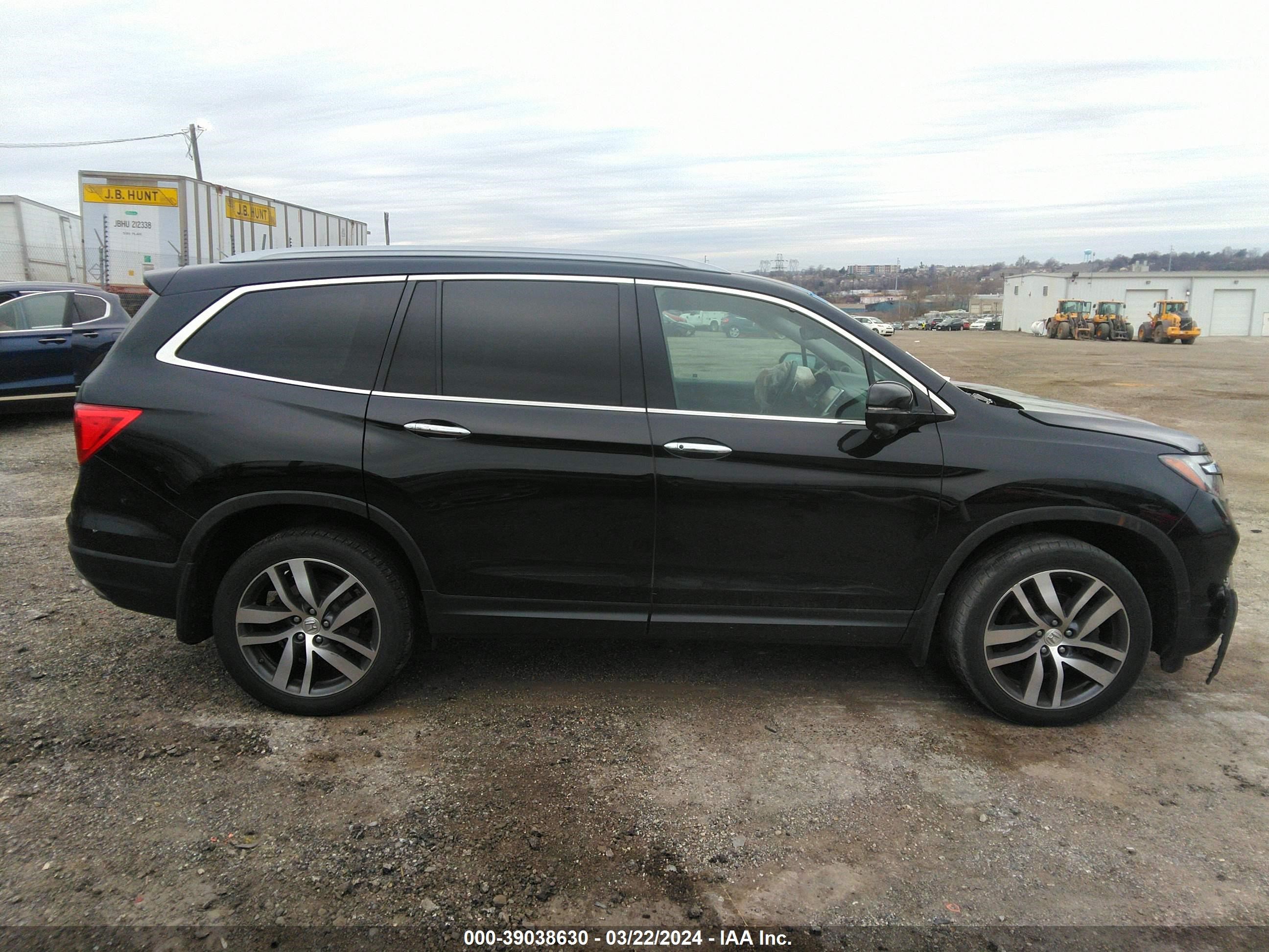 Photo 12 VIN: 5FNYF6H90HB081439 - HONDA PILOT 