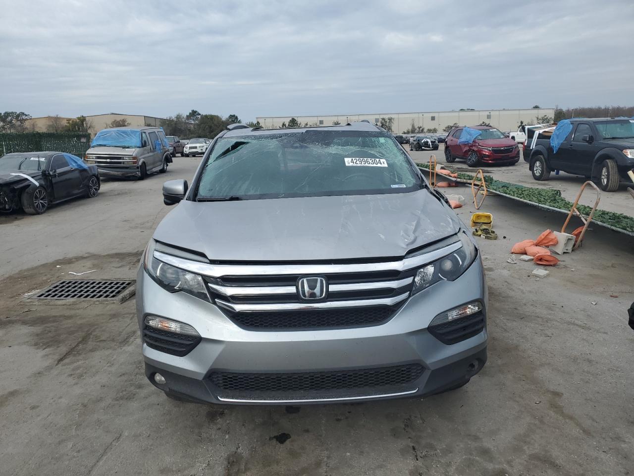 Photo 4 VIN: 5FNYF6H90HB086527 - HONDA PILOT 