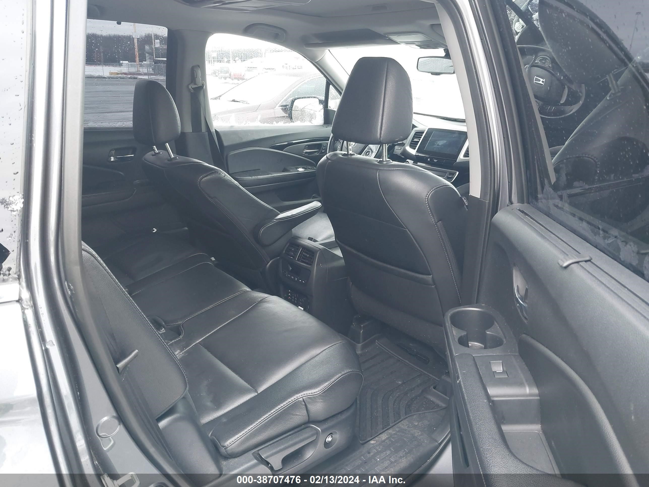 Photo 7 VIN: 5FNYF6H92HB027169 - HONDA PILOT 