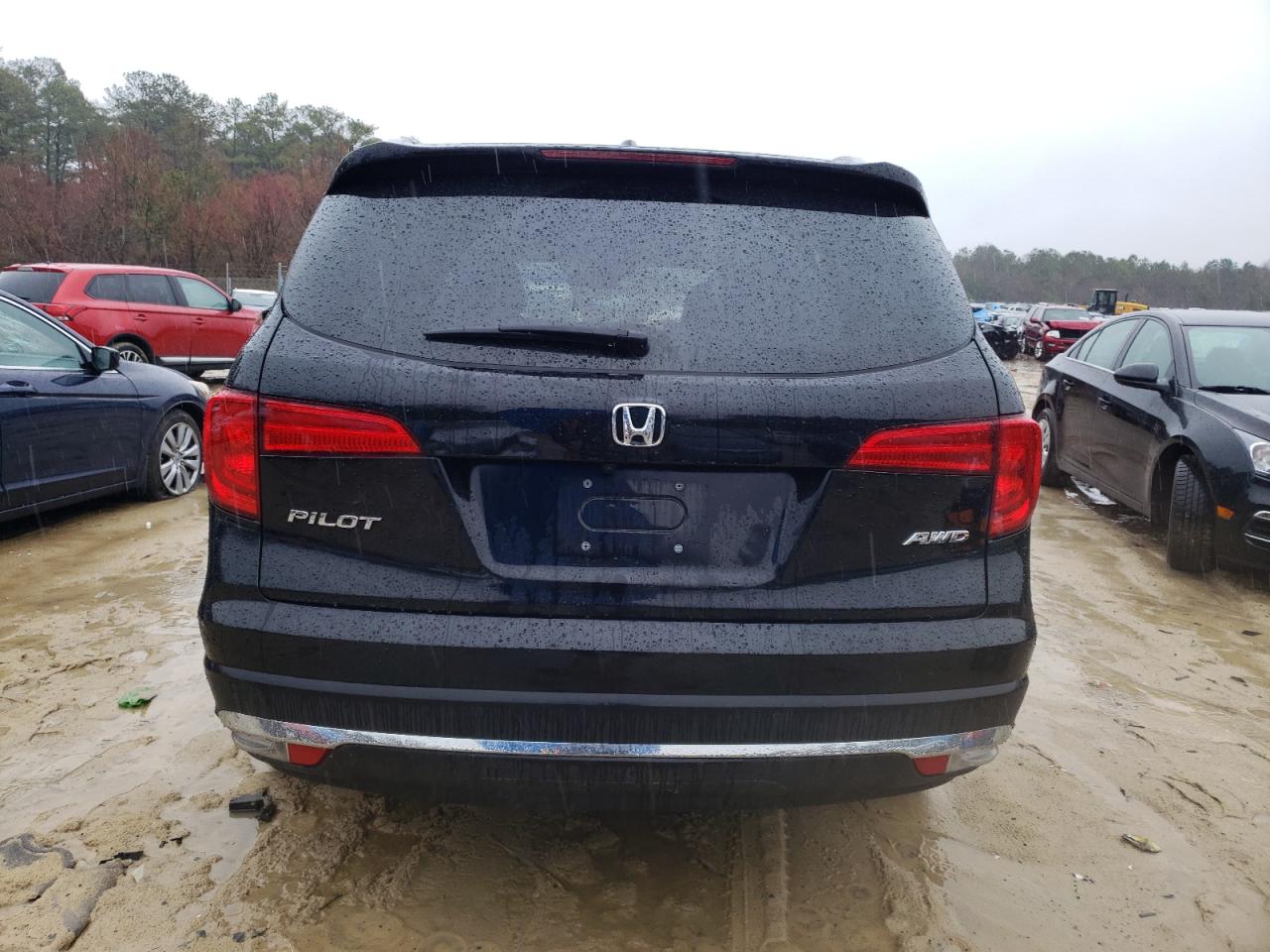 Photo 5 VIN: 5FNYF6H94JB069624 - HONDA PILOT 