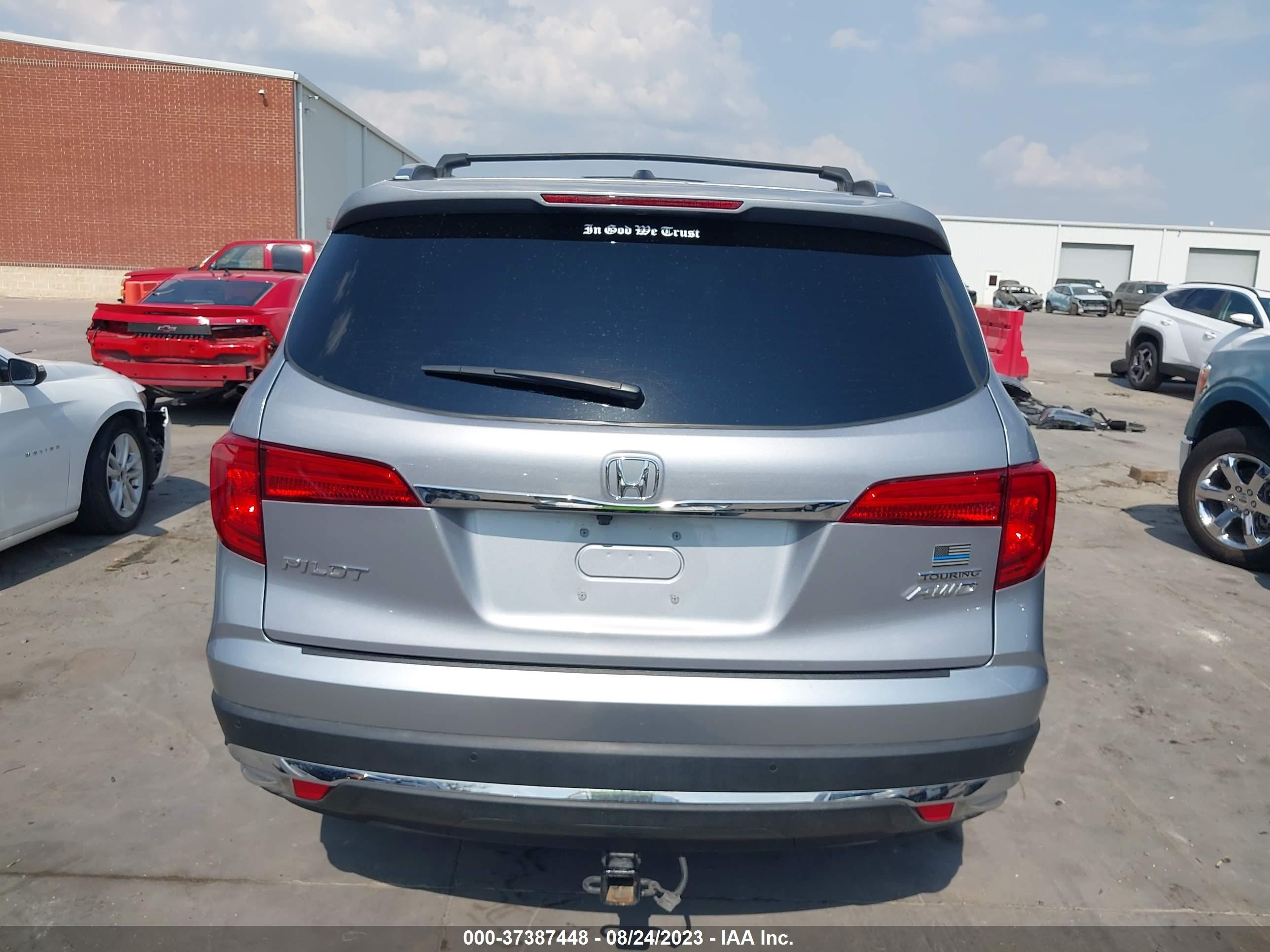 Photo 16 VIN: 5FNYF6H9XHB046567 - HONDA PILOT 