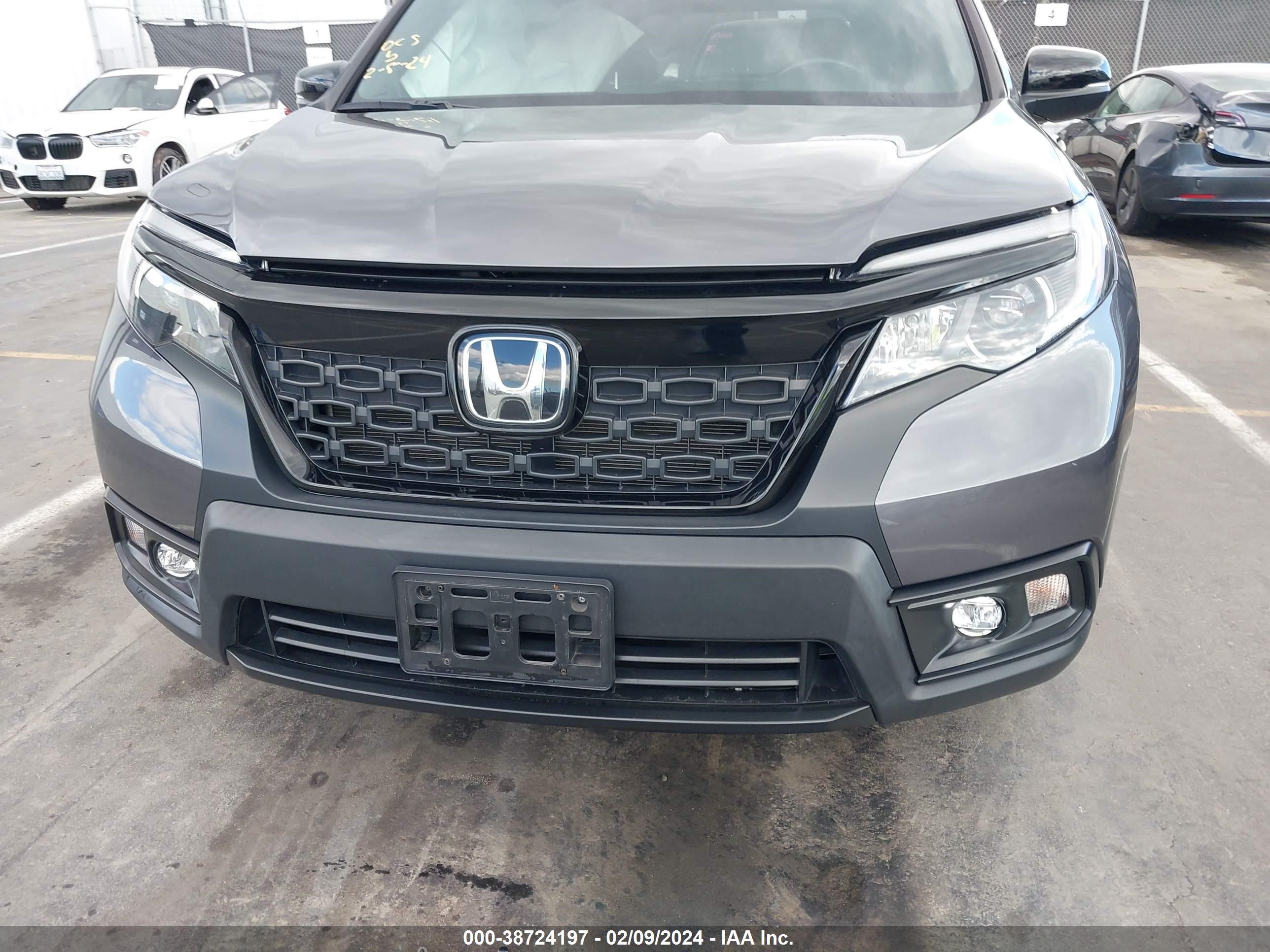 Photo 11 VIN: 5FNYF7H56MB000621 - HONDA PASSPORT 