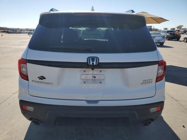 Photo 5 VIN: 5FNYF8H02MB000786 - HONDA PASSPORT E 